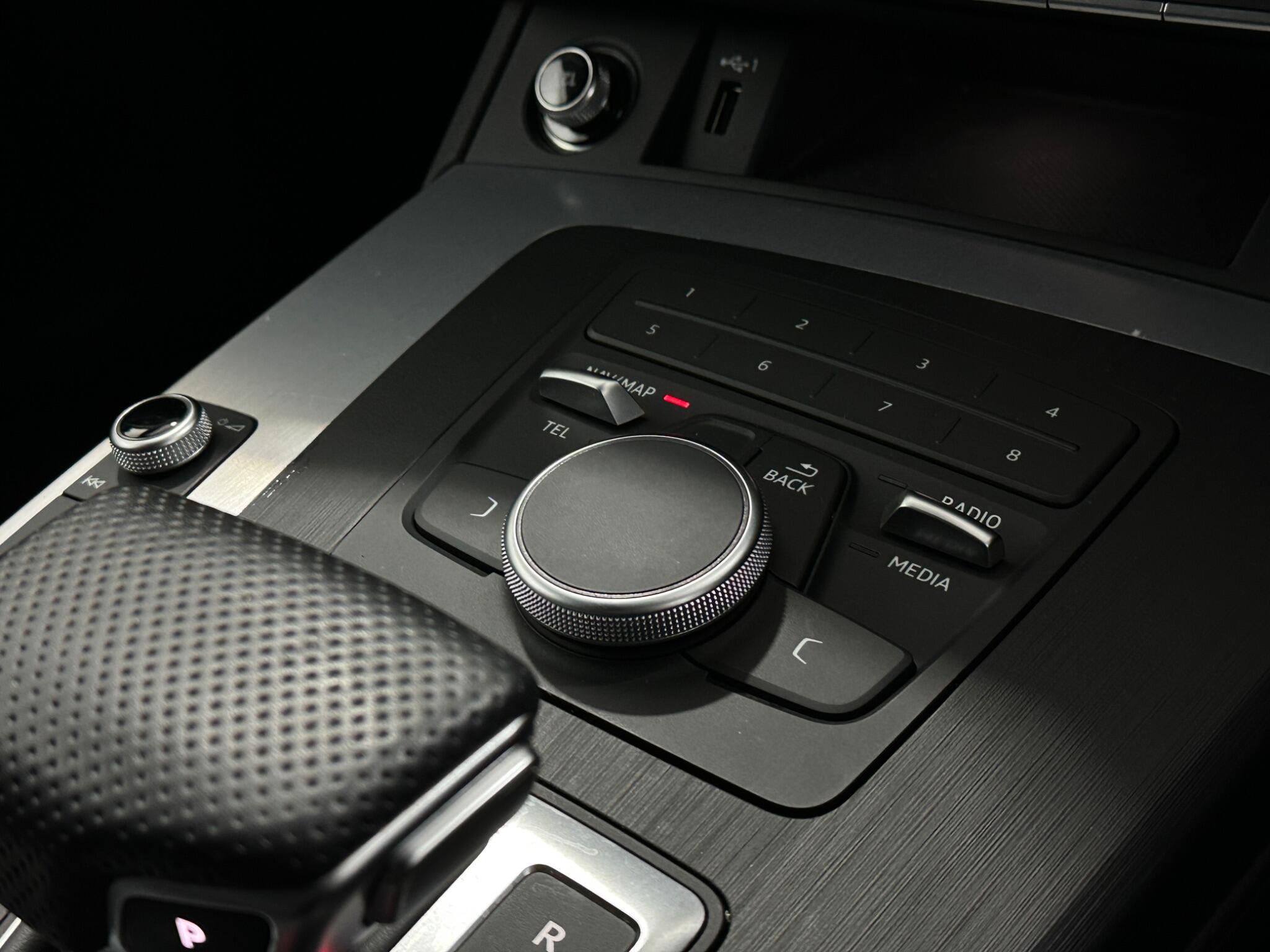 Audi Q5 view 21