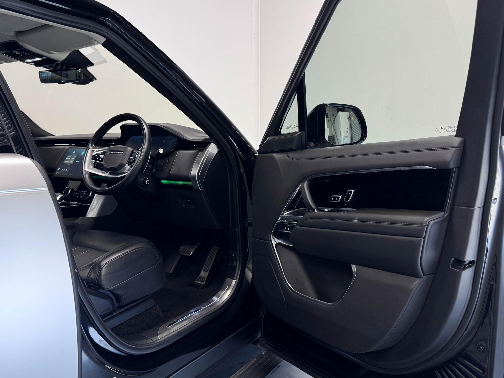 Land Rover Range Rover view 42