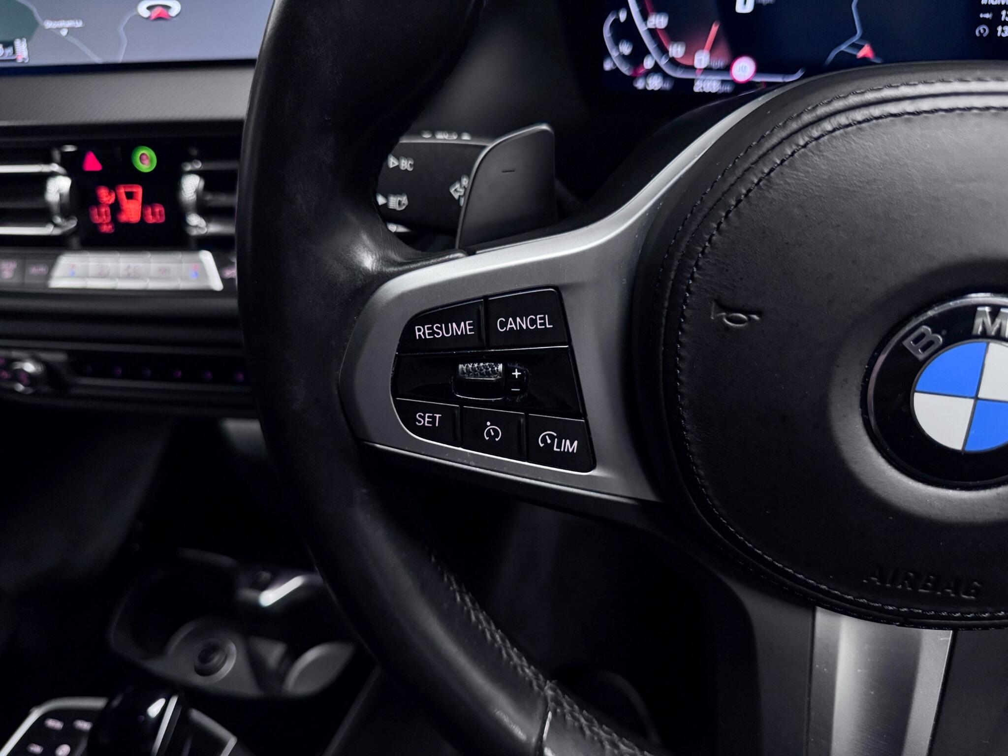 BMW 1 Series view 11