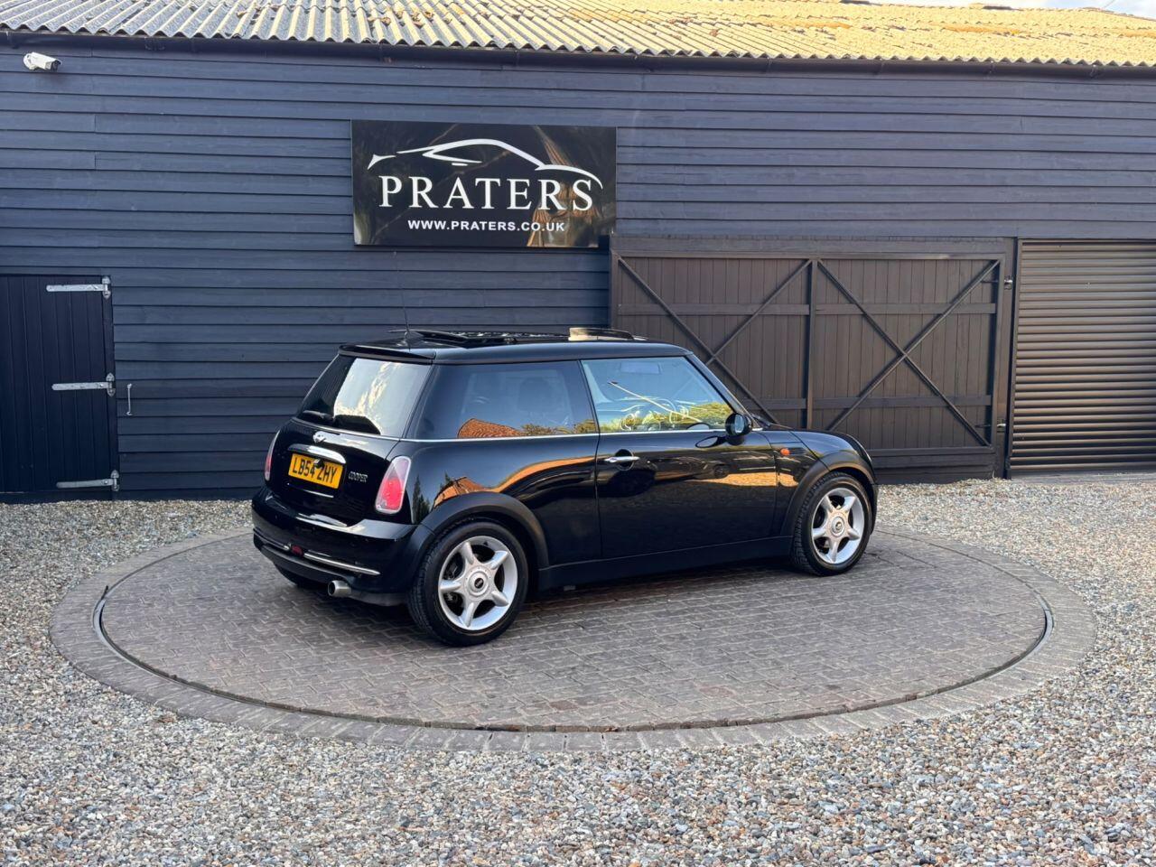 Mini Hatch view 7