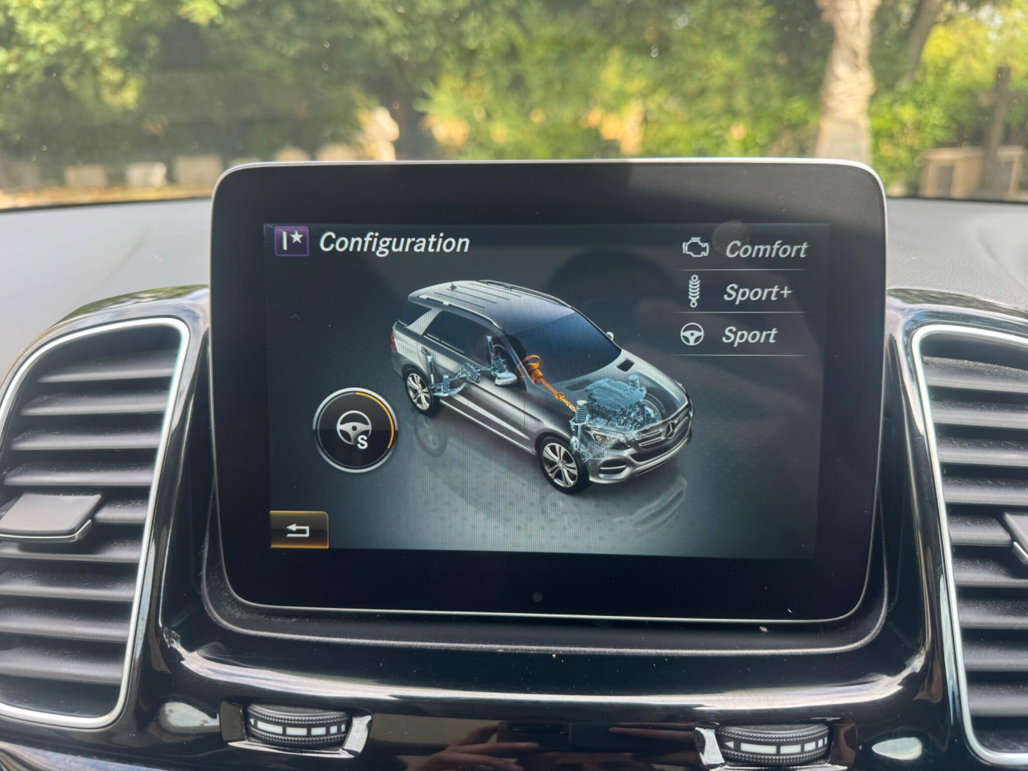 Mercedes-Benz Gle view 49