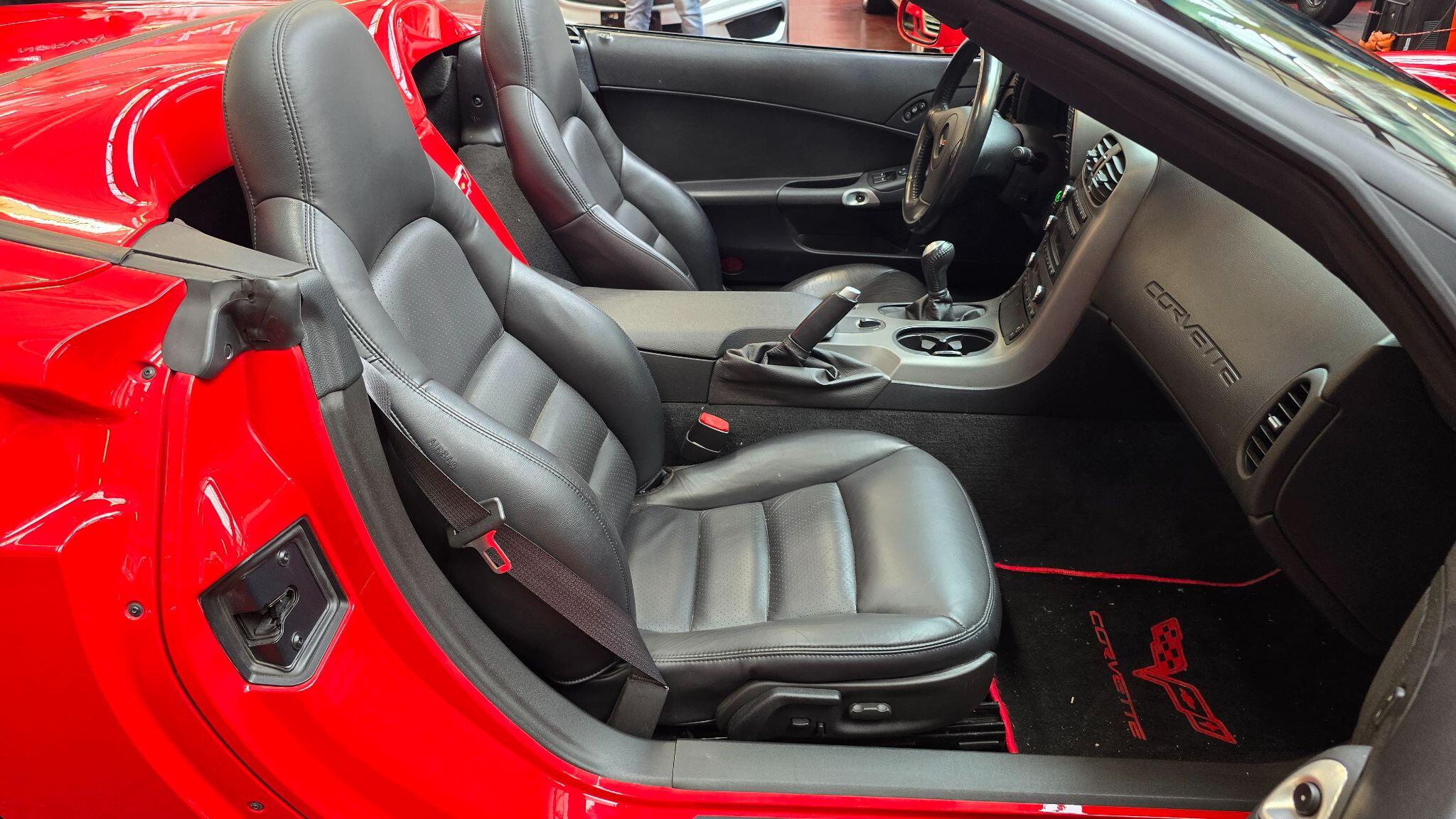 Chevrolet Corvette view 6