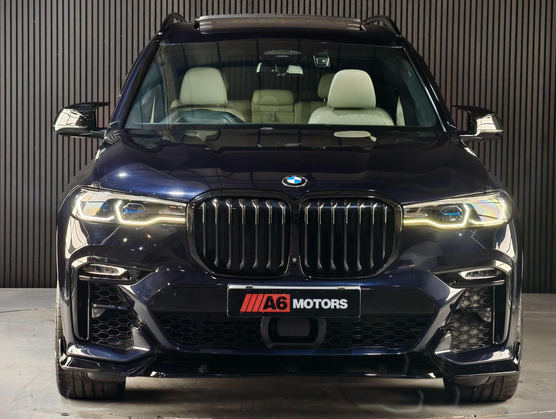 BMW X7 view 12