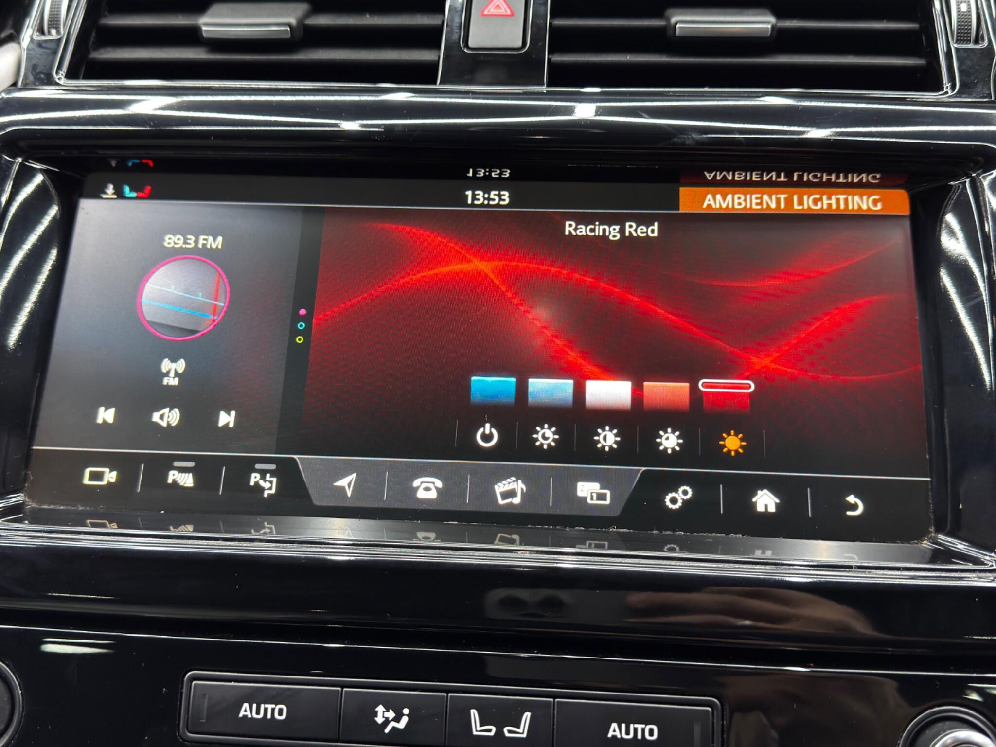 Land Rover Discovery view 39