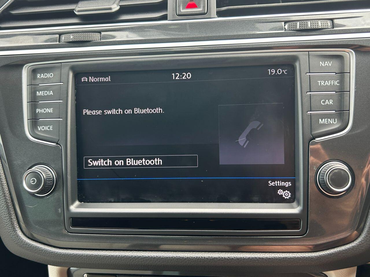 Volkswagen Tiguan view 19
