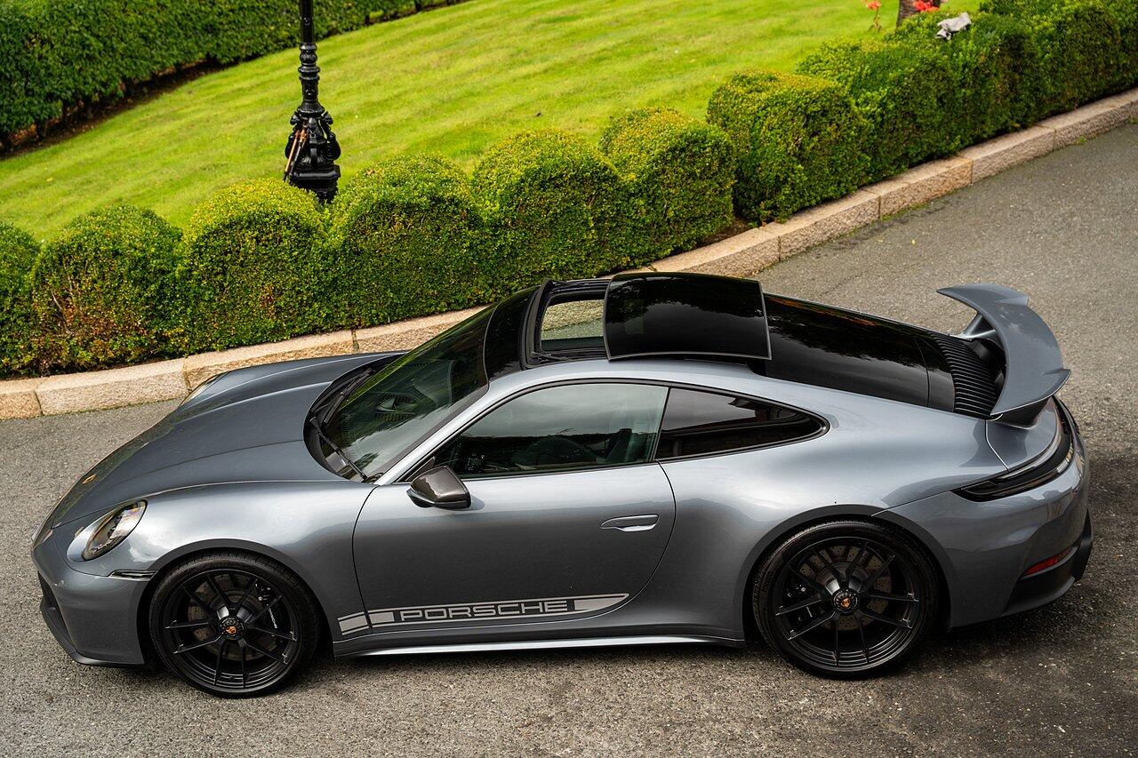 Porsche 911 view 98