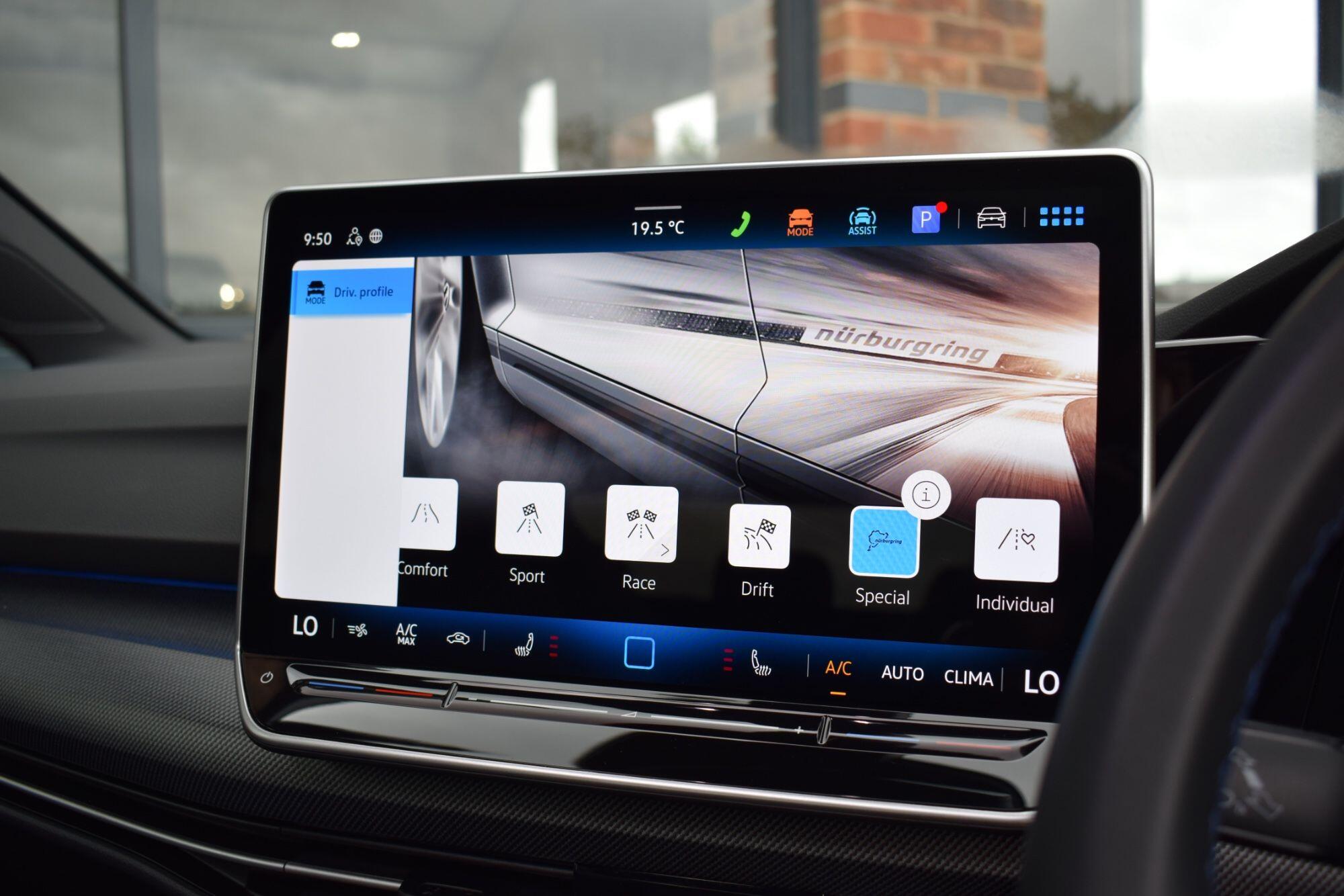 Volkswagen Golf view 24