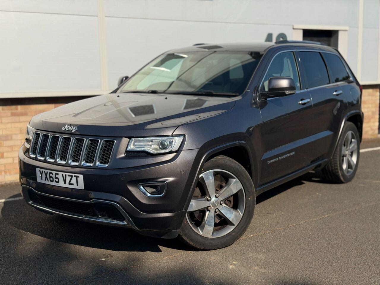 Jeep Grand Cherokee view 22