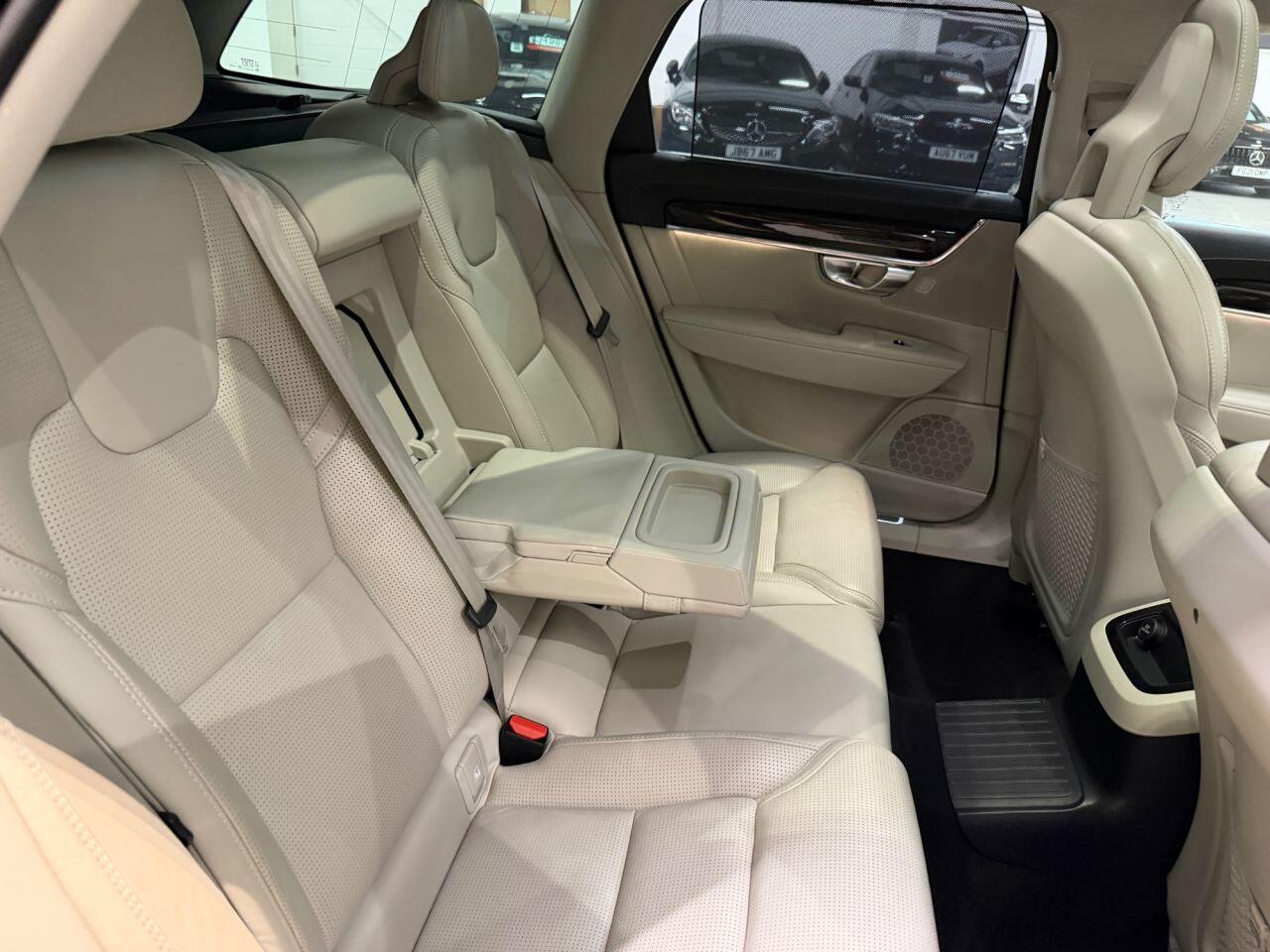 Volvo V90 view 31