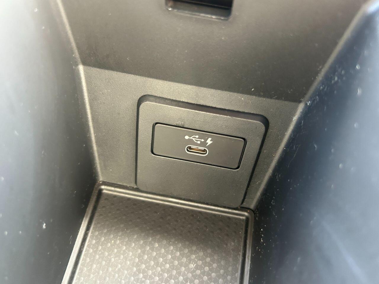 BMW 1 Series view 19