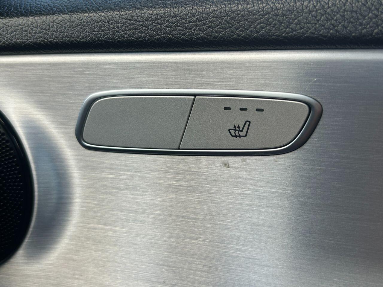 Mercedes-Benz C Class view 30