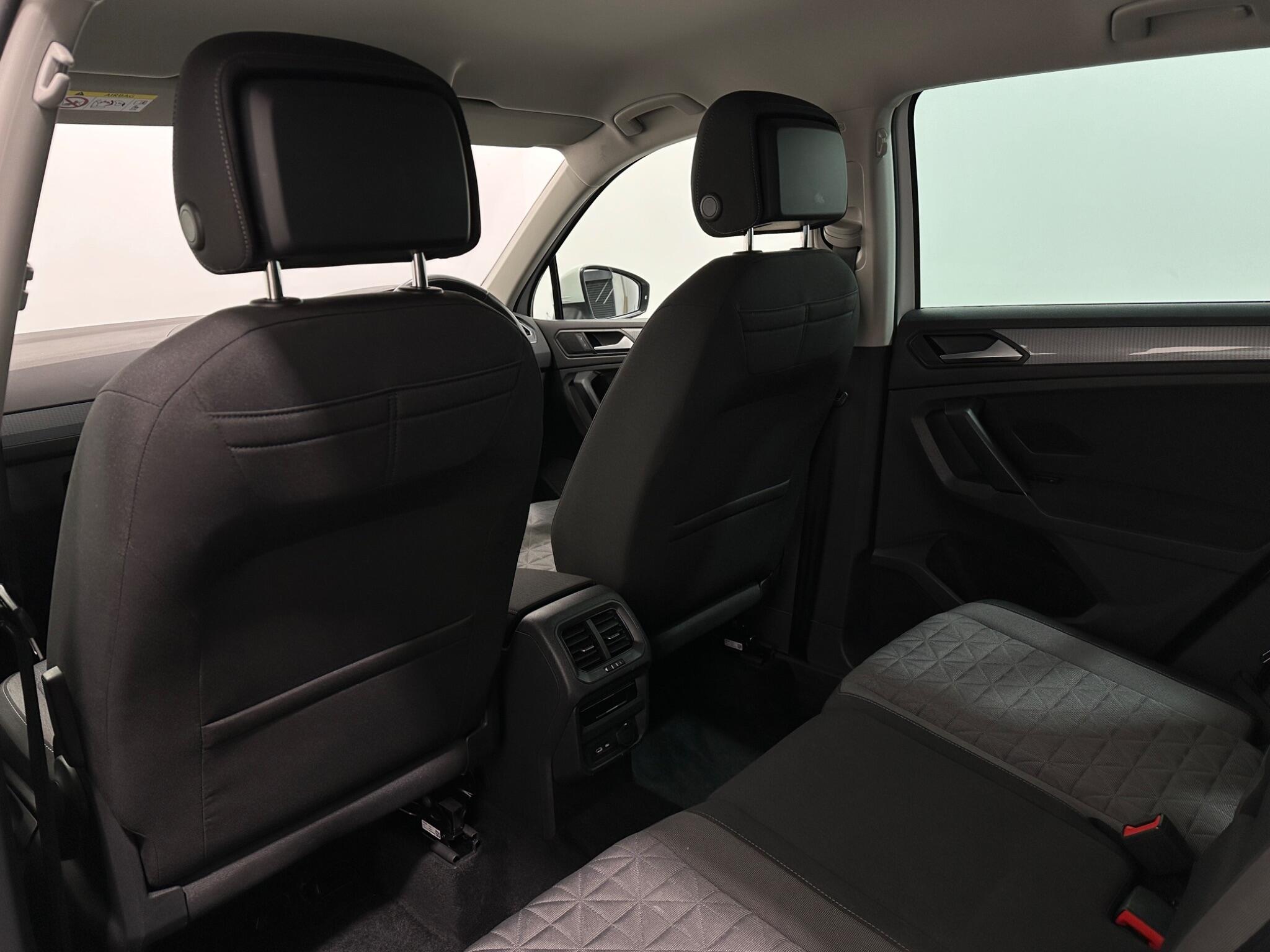 Volkswagen Tiguan view 36