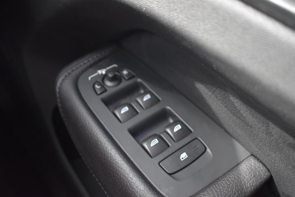 Volvo XC60 view 43