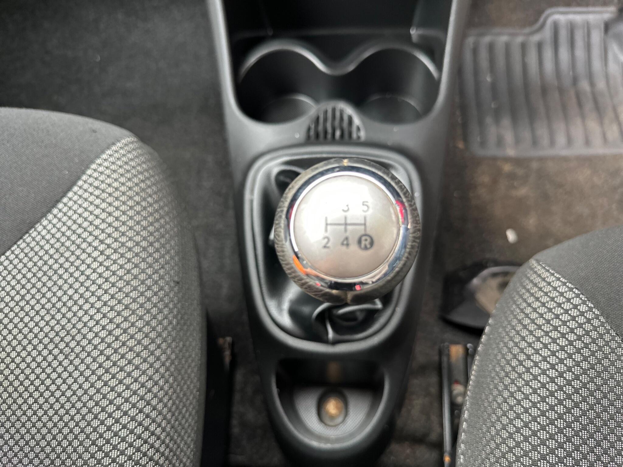 2014 Toyota AYGO image 20