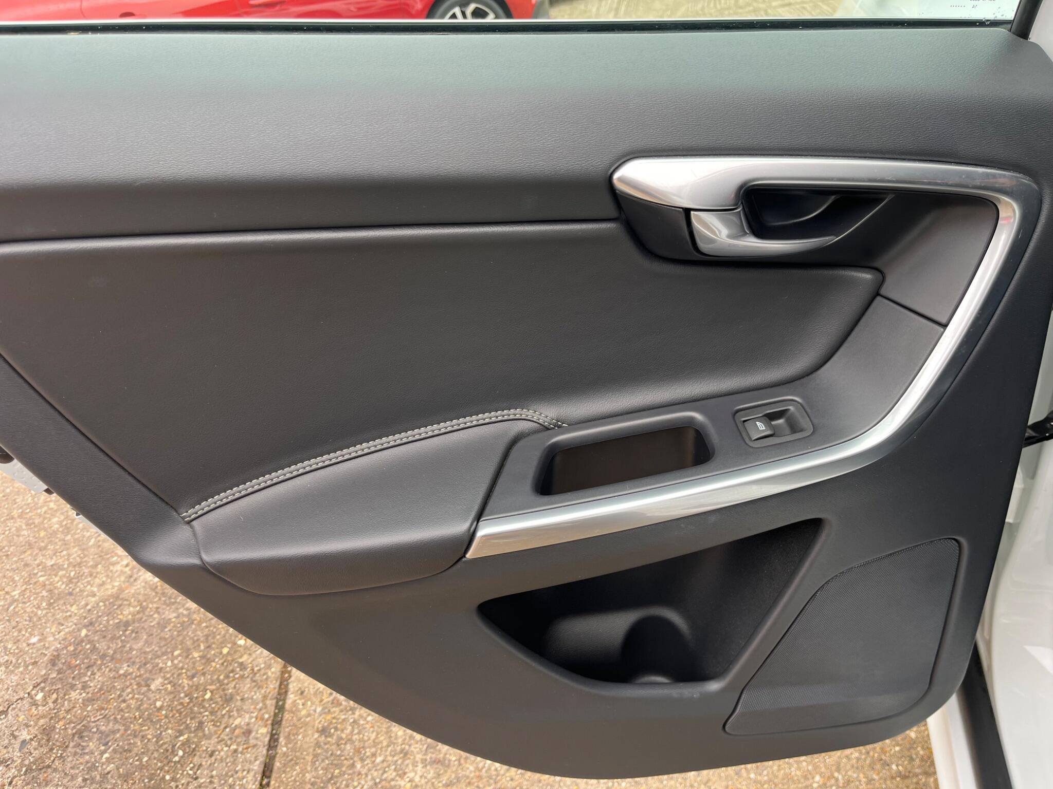 Volvo XC60 view 74