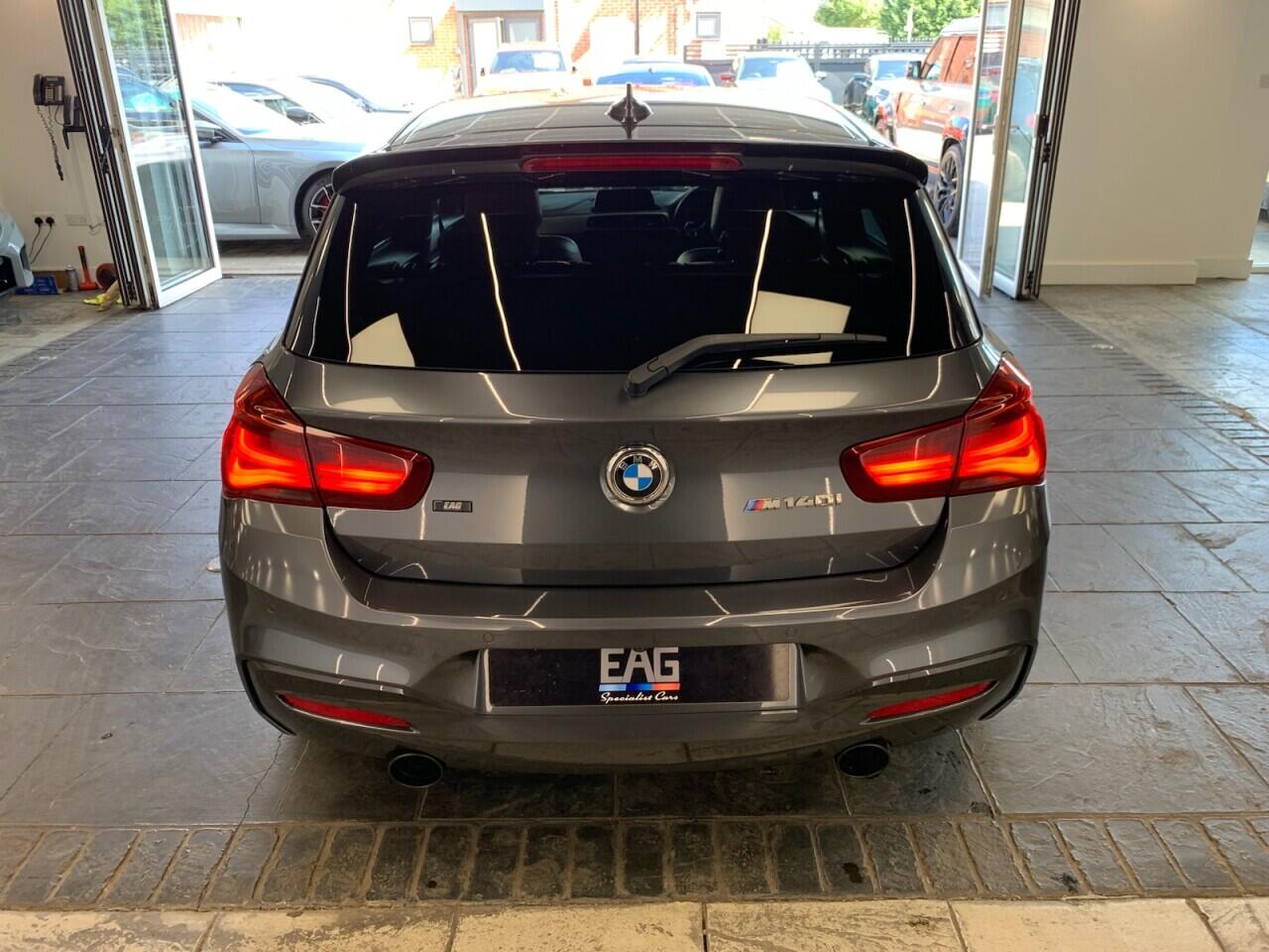 BMW 1 Series view 17