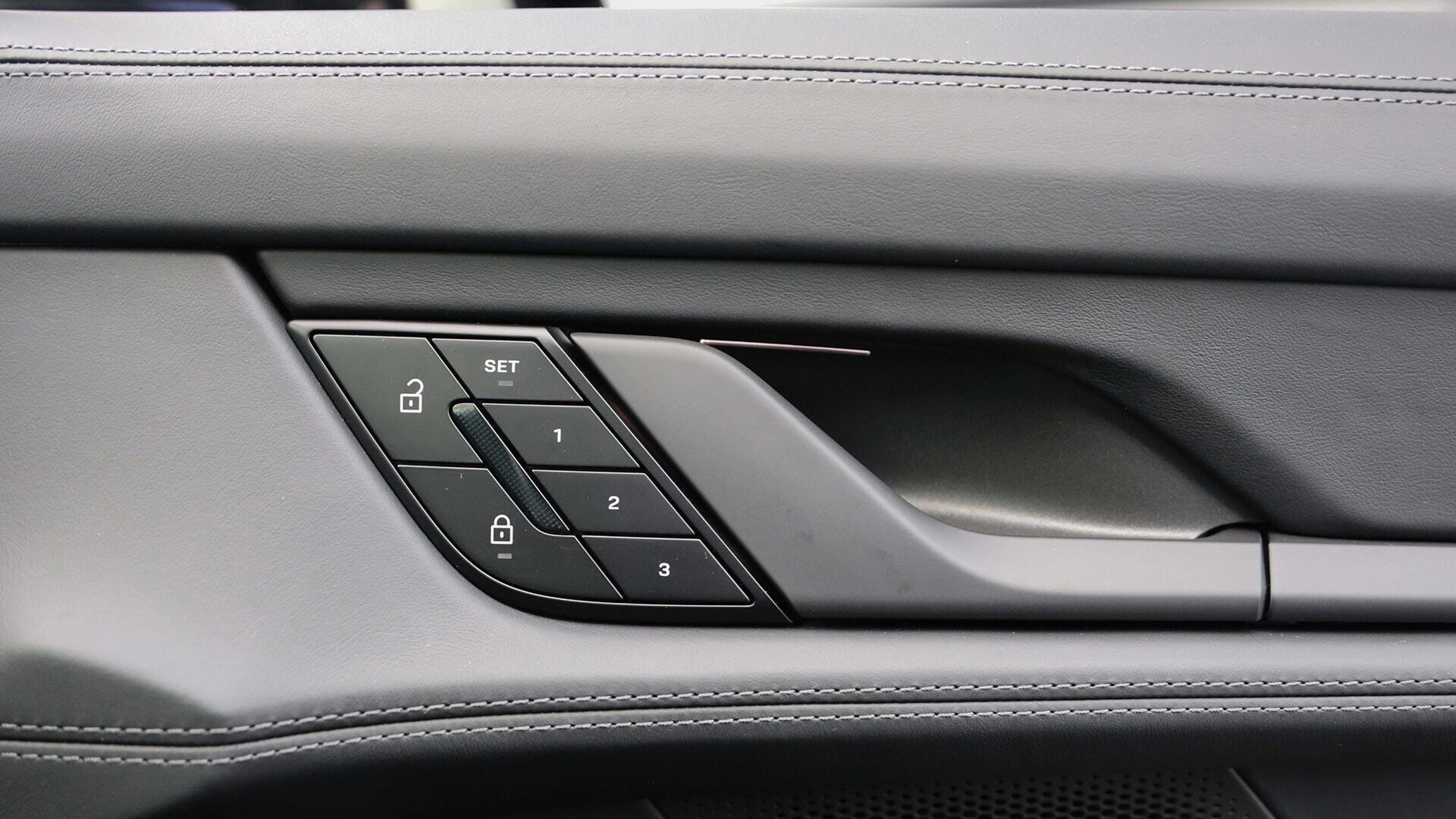 Porsche Taycan view 25