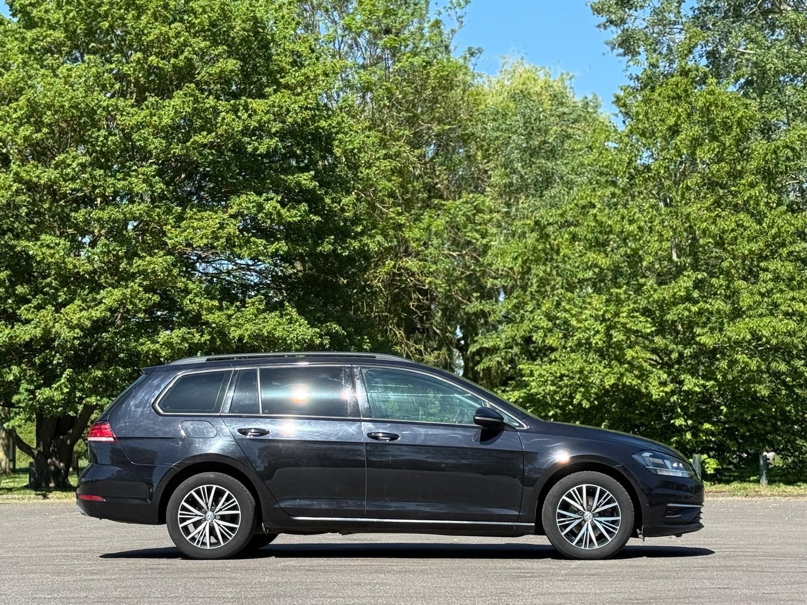 Volkswagen Golf view 9