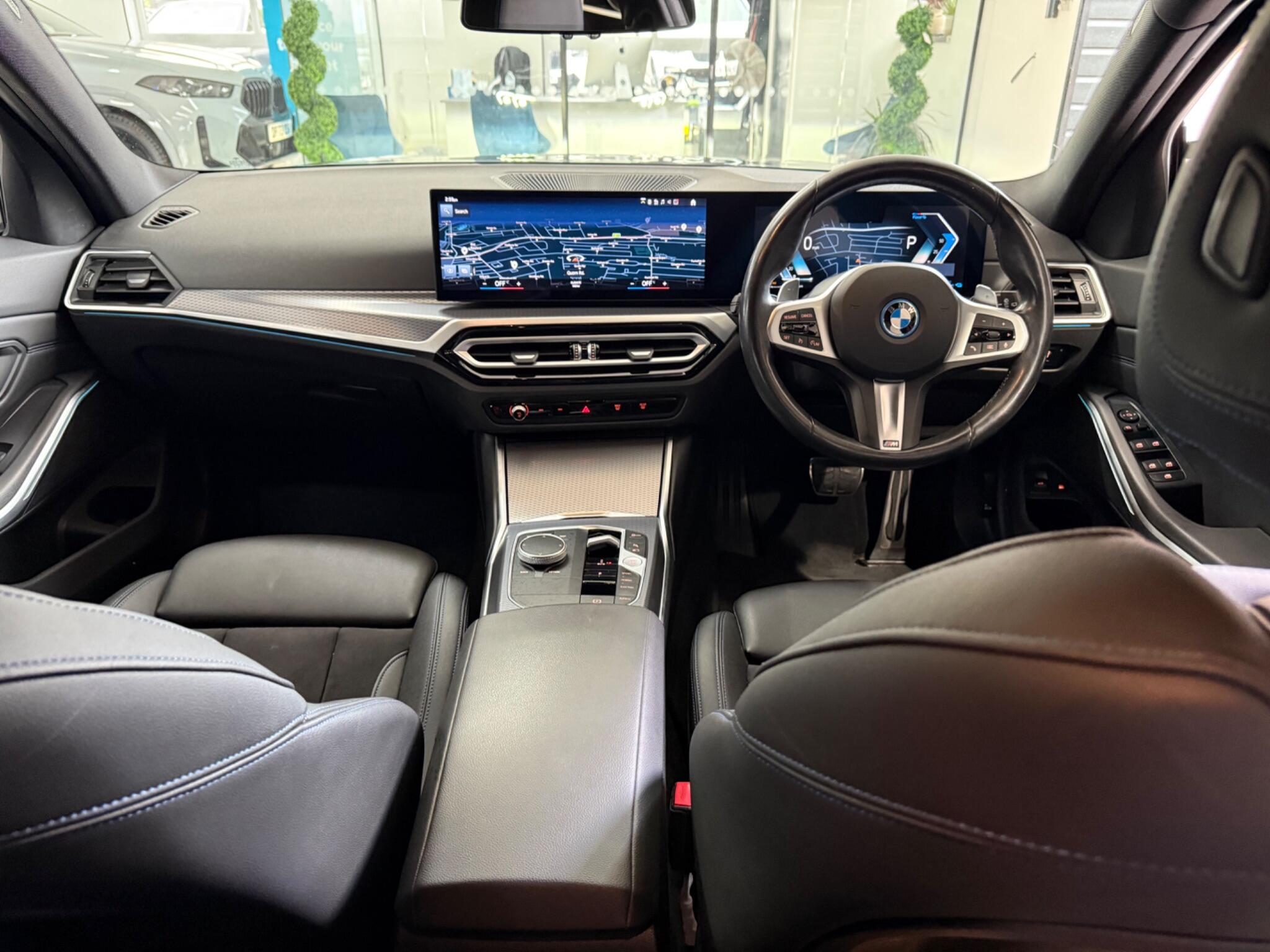 BMW 3 Series view 3