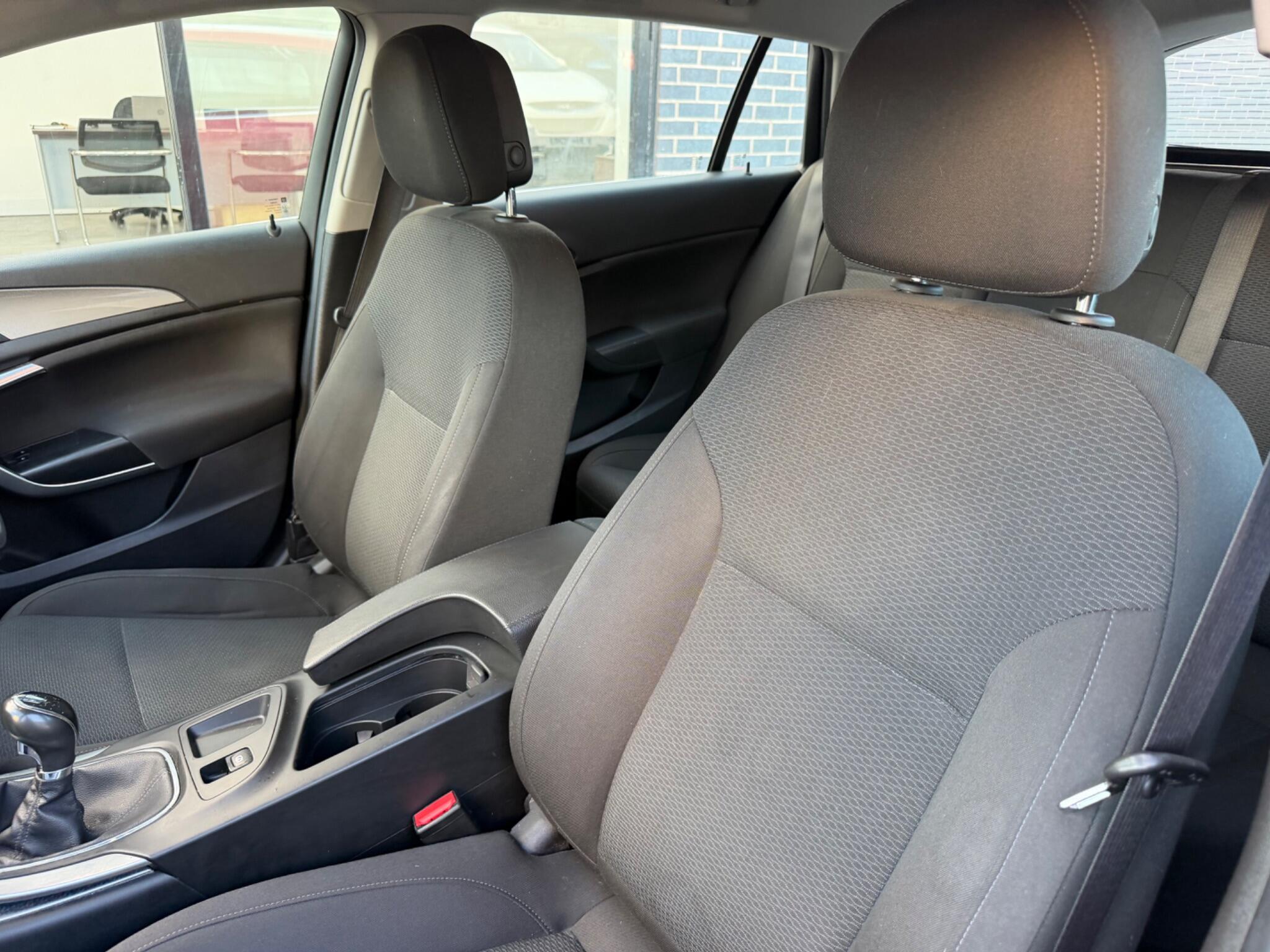 Vauxhall Insignia view 17