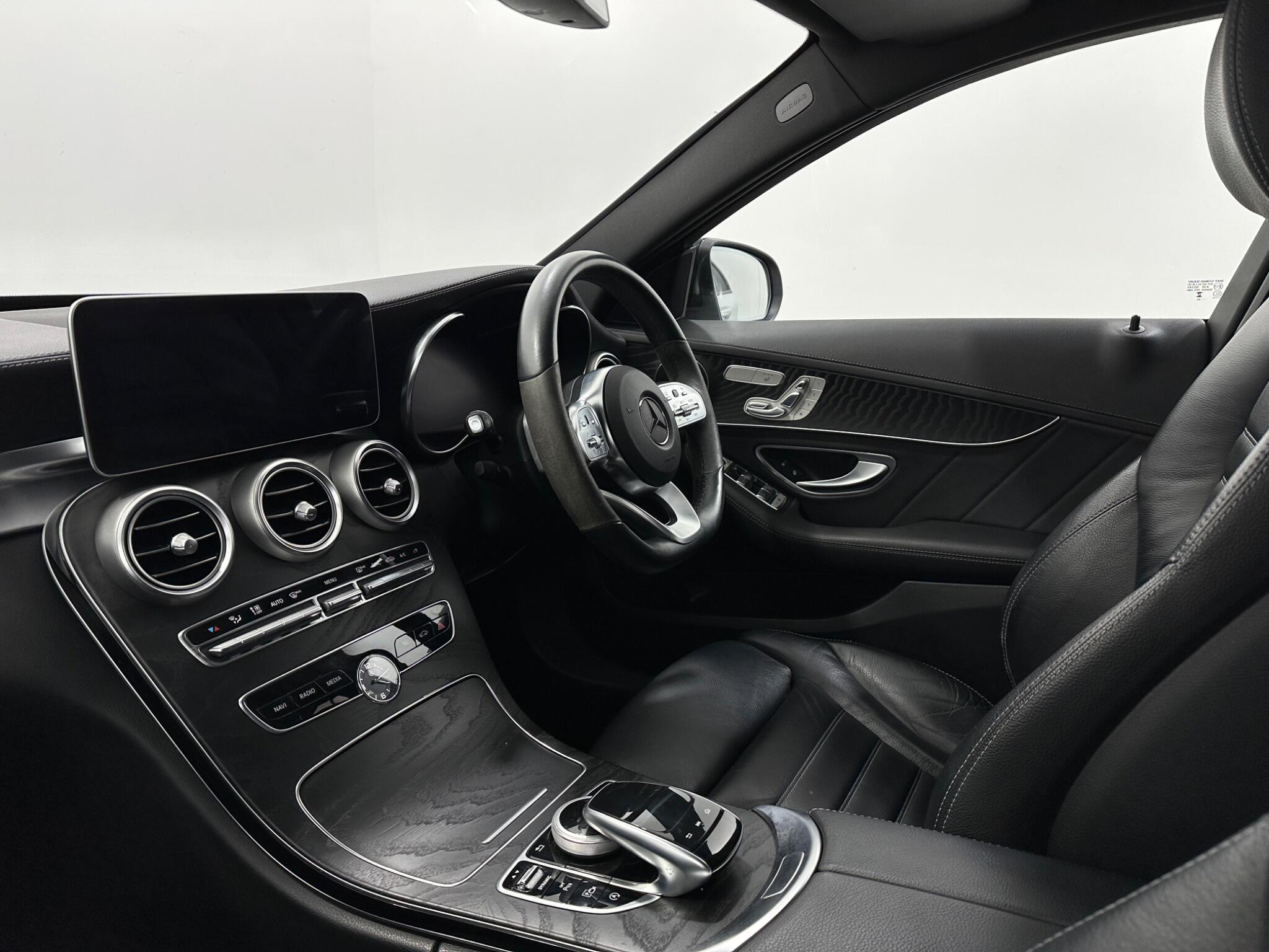 Mercedes-Benz C-Class view 33