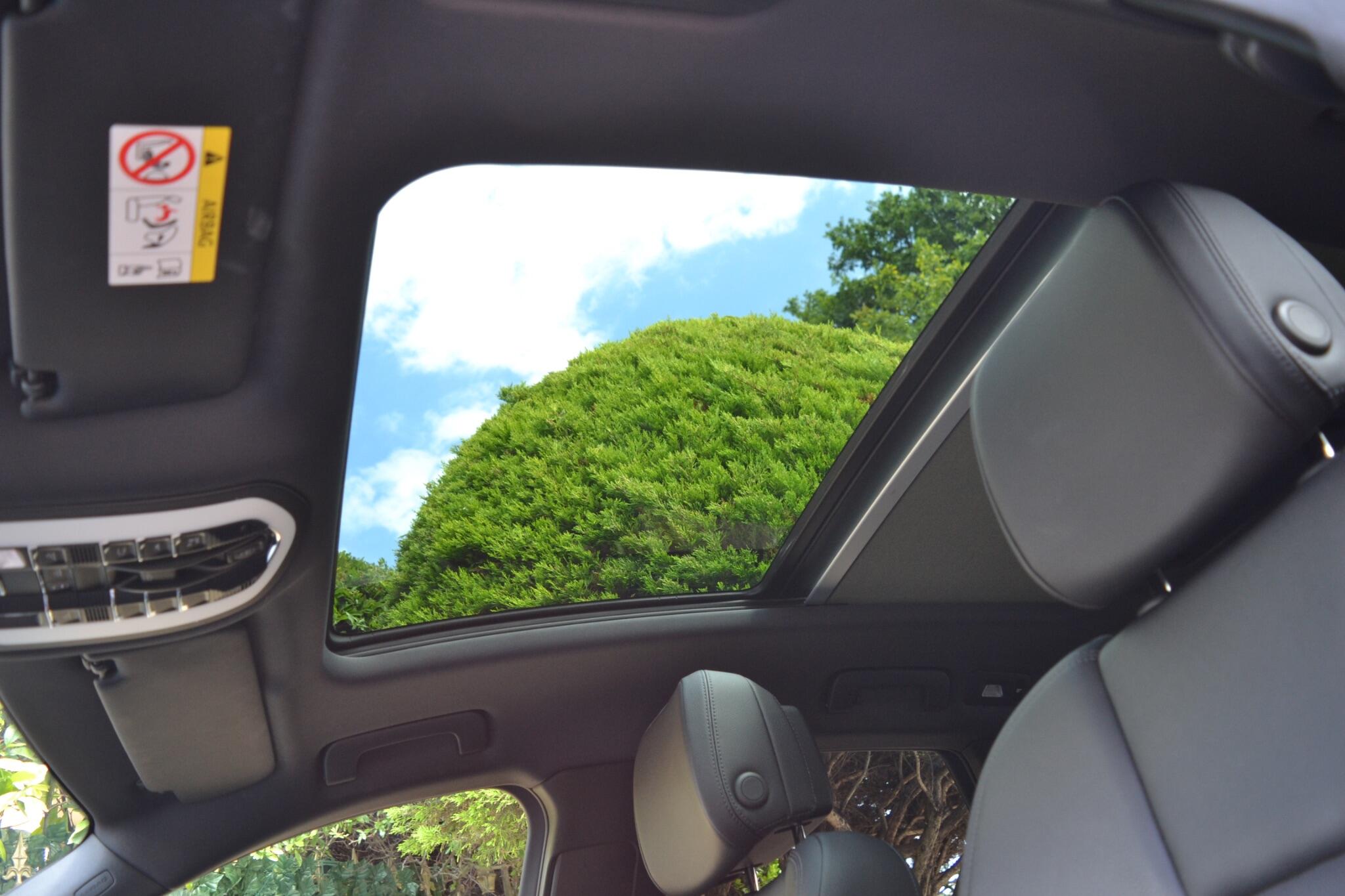 Porsche Macan view 13
