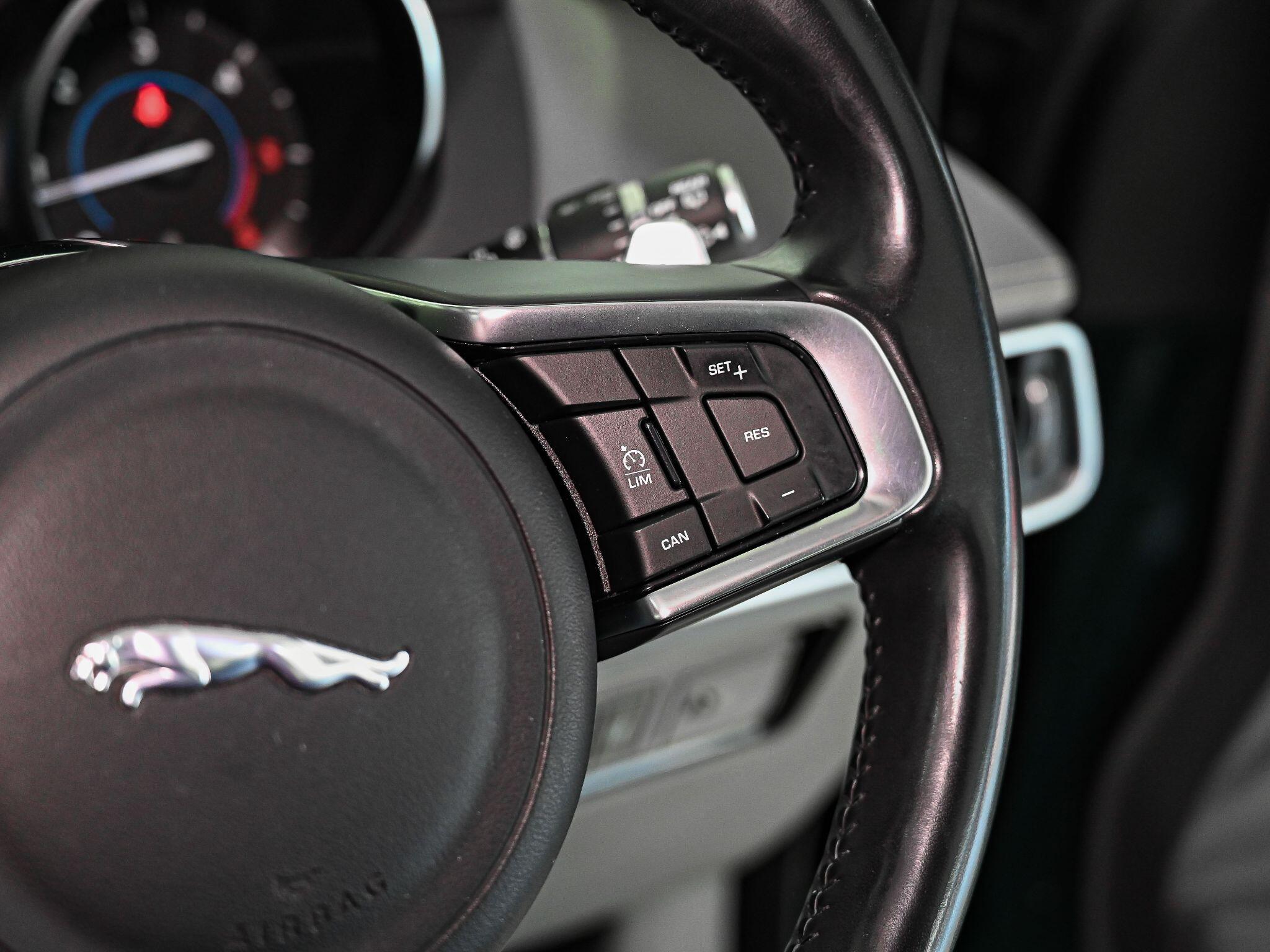 Jaguar F-Pace view 10