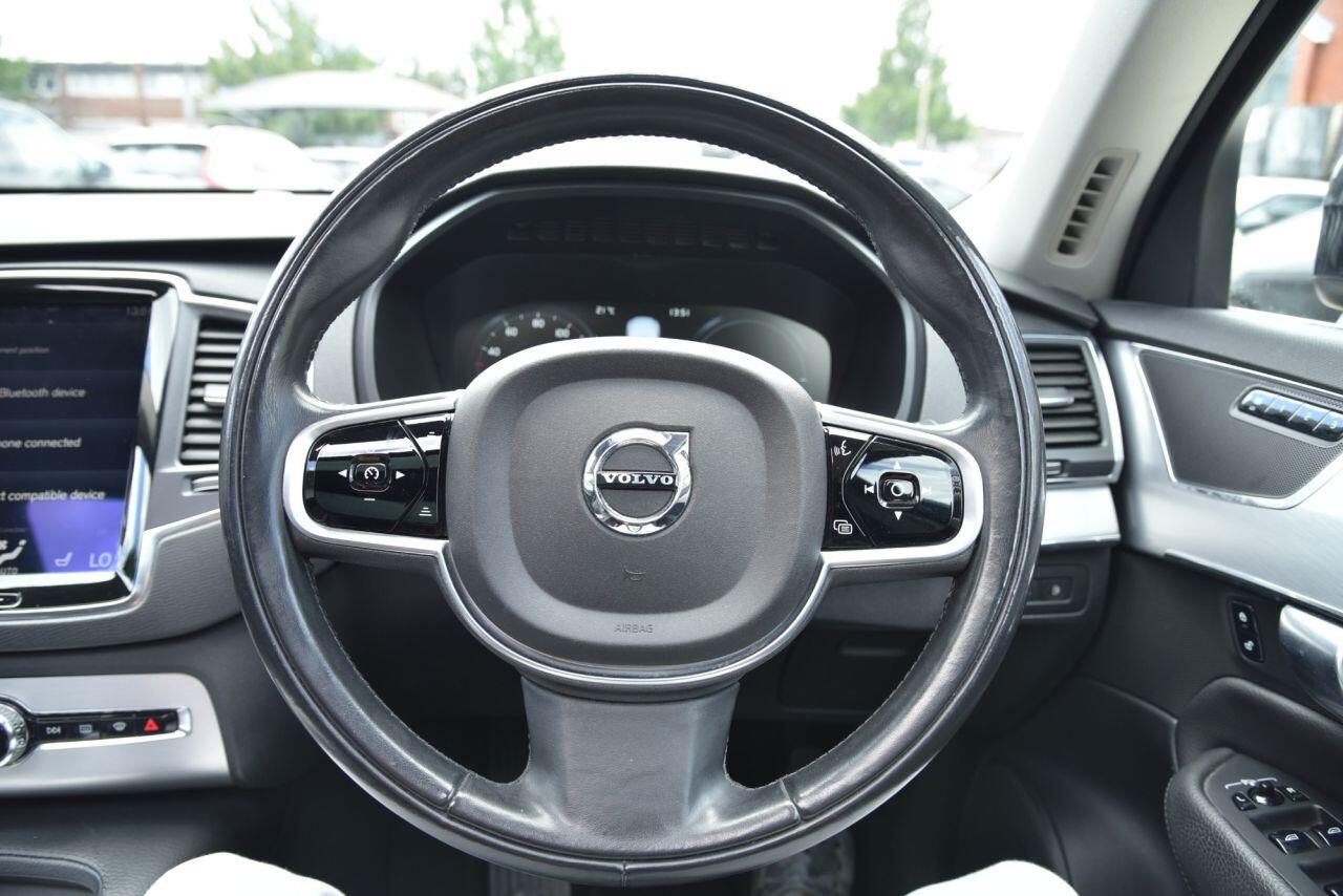 Volvo XC90 view 30