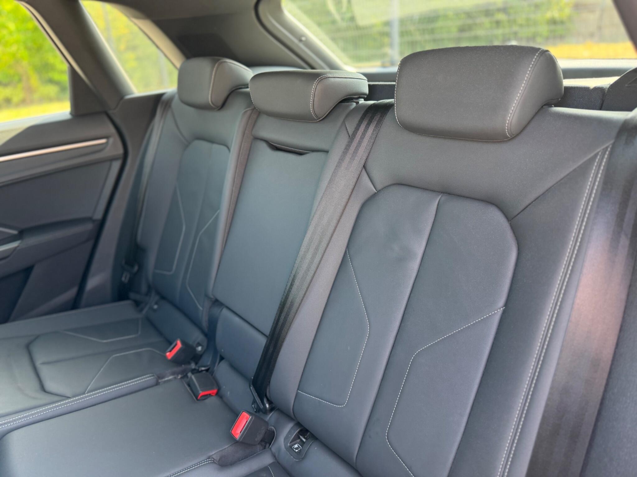Audi Audi Q3 view 21