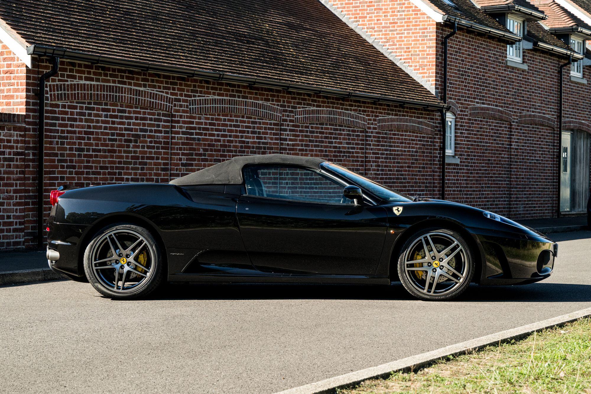 Ferrari F430 view 9