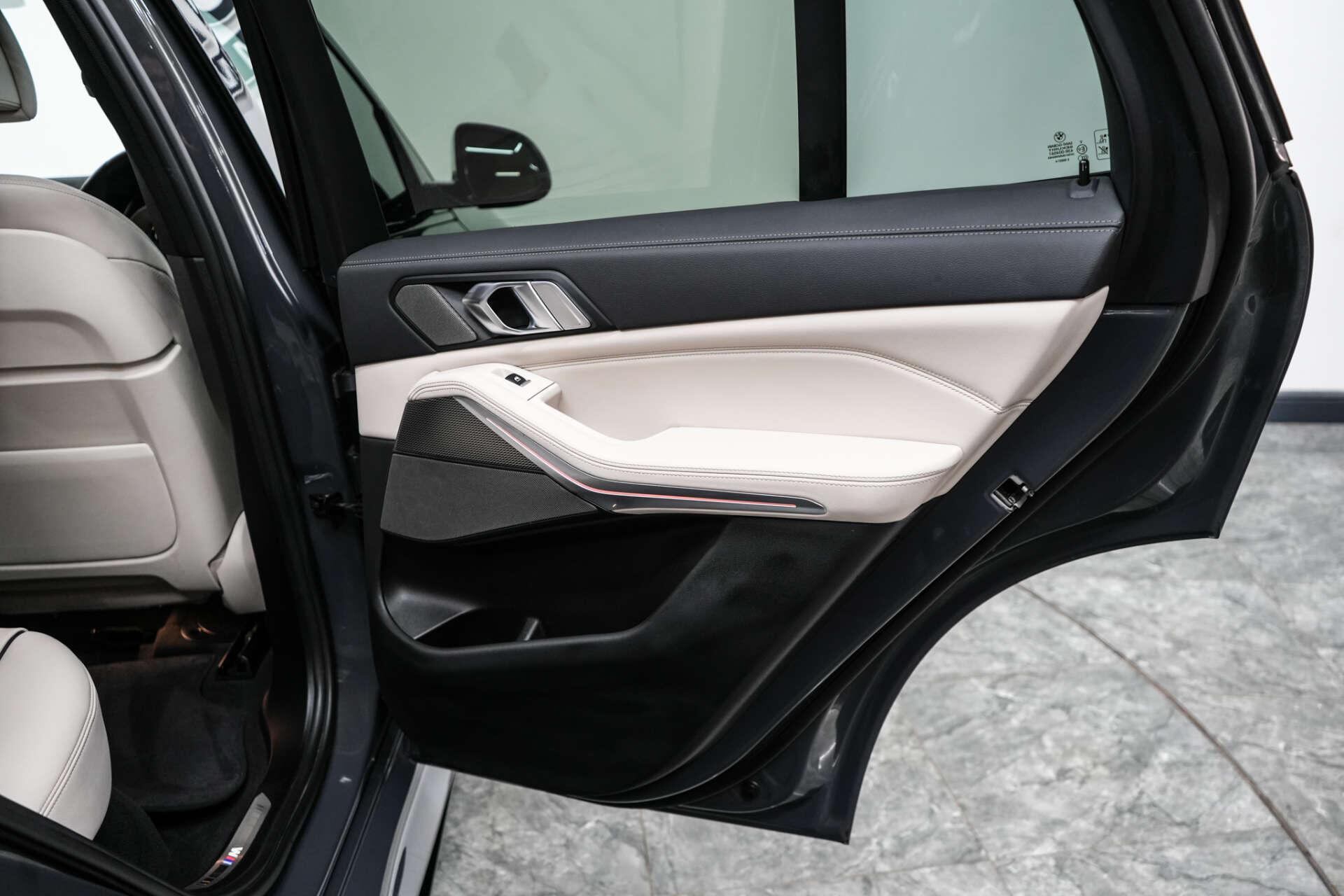 BMW X5 view 20