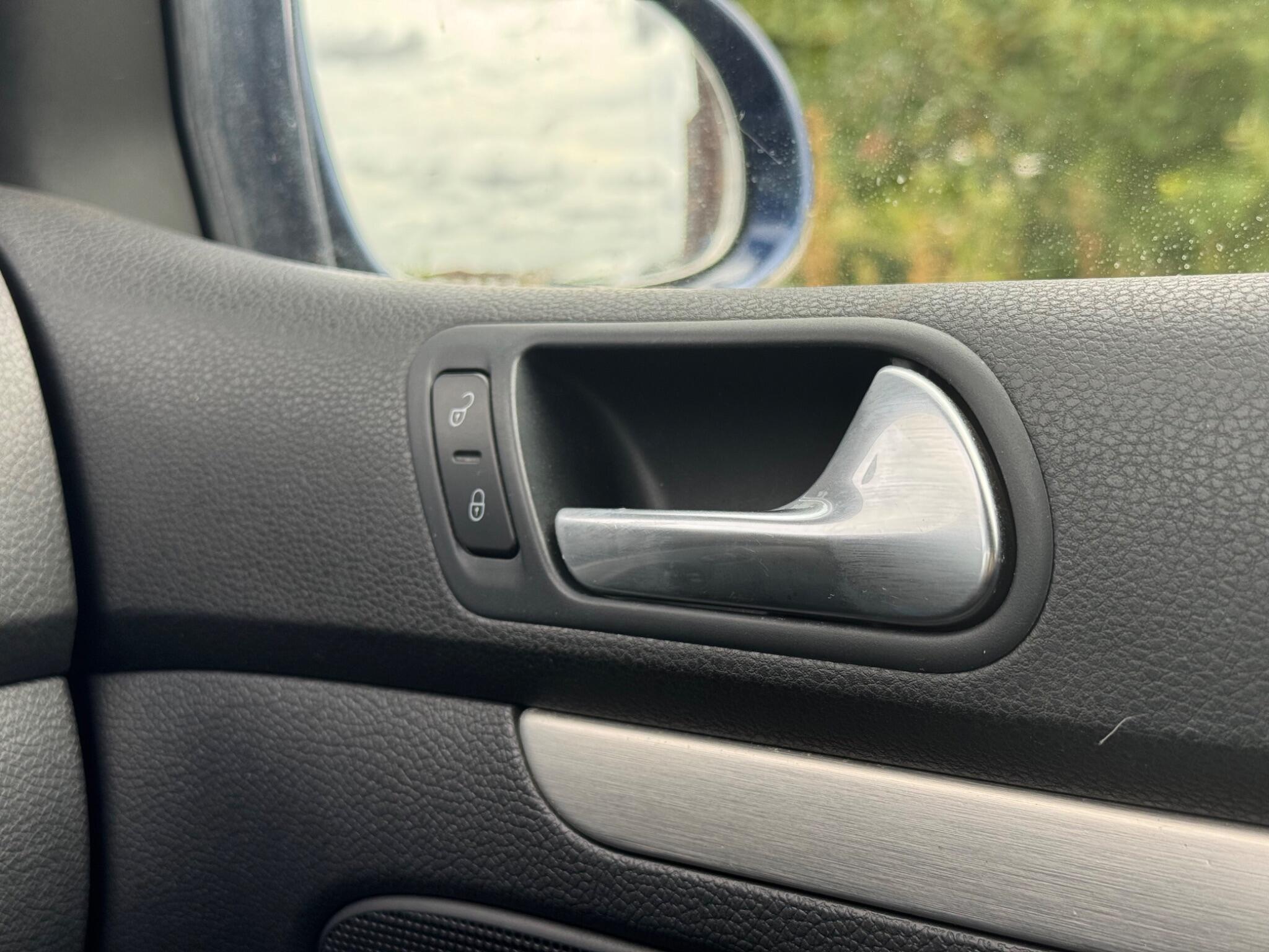Volkswagen Golf view 38