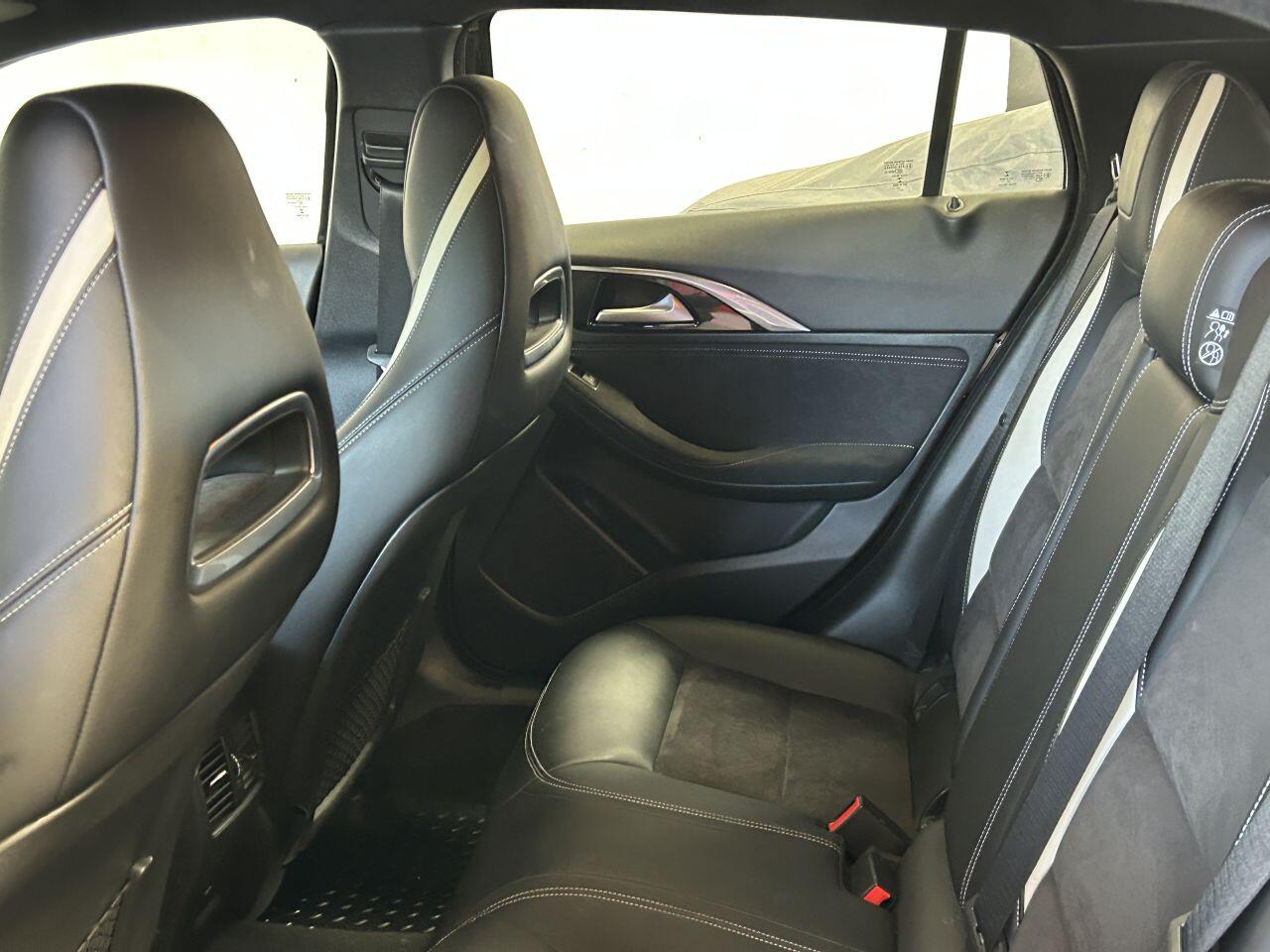 Infiniti Q30 view 44
