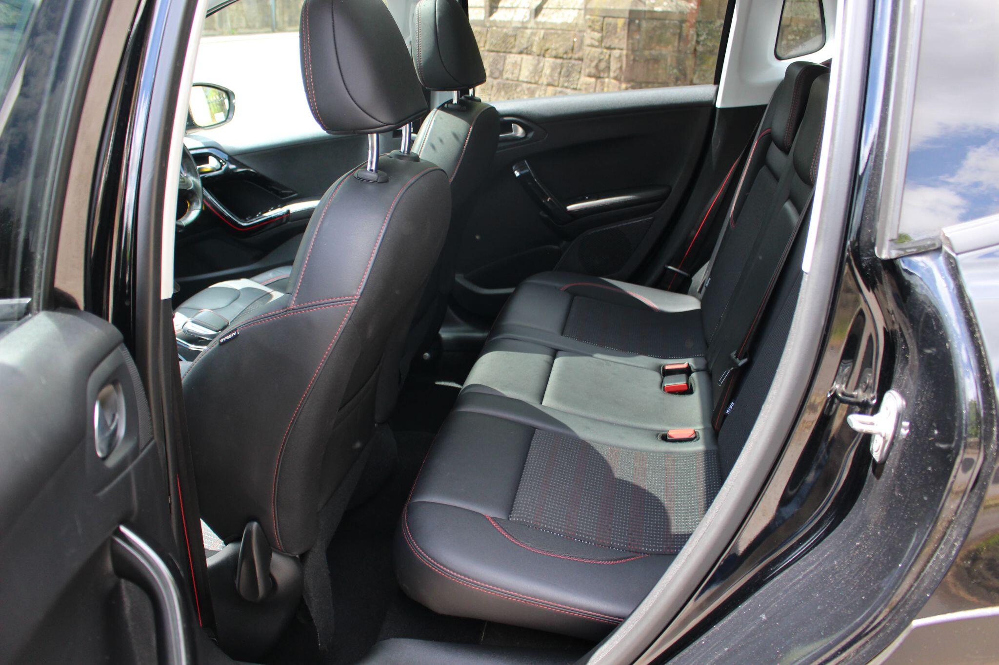 Peugeot 2008 view 20