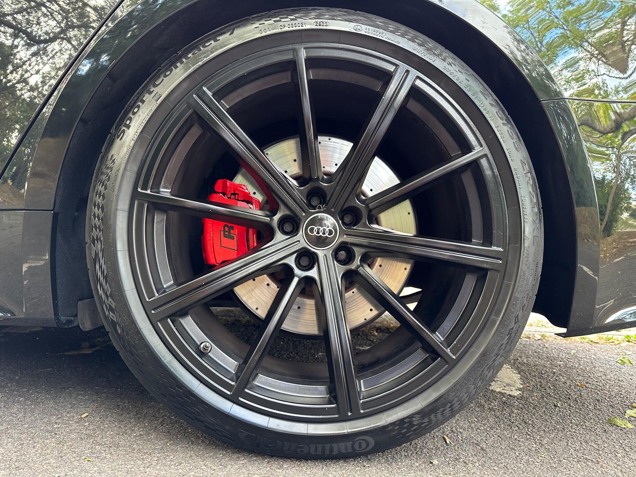 Audi RS6 view 28