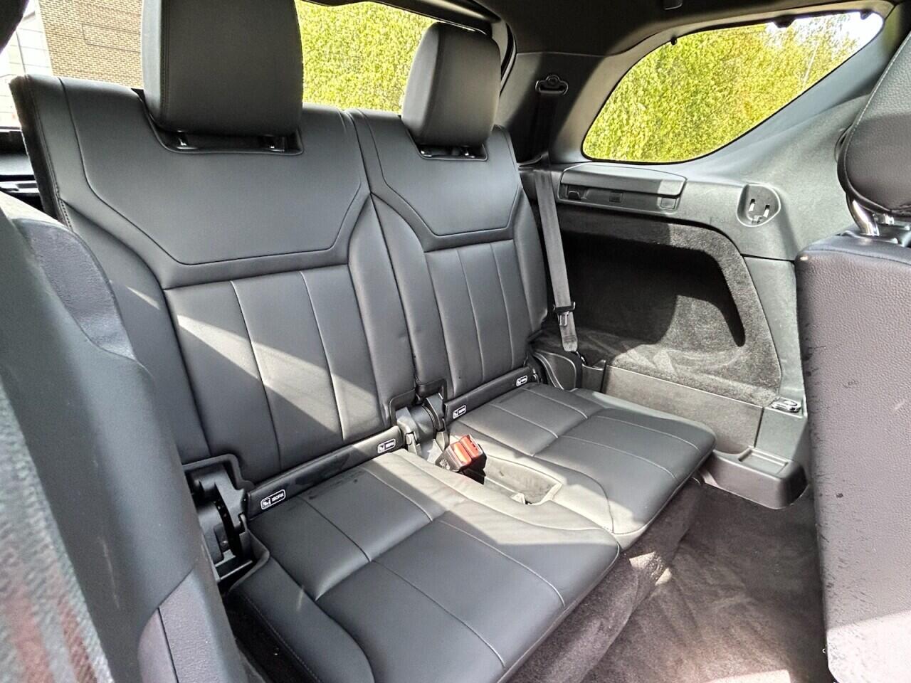 Land Rover Discovery view 31