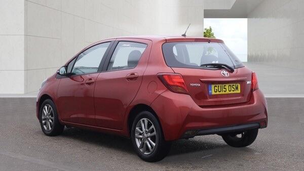 Toyota Yaris view 3