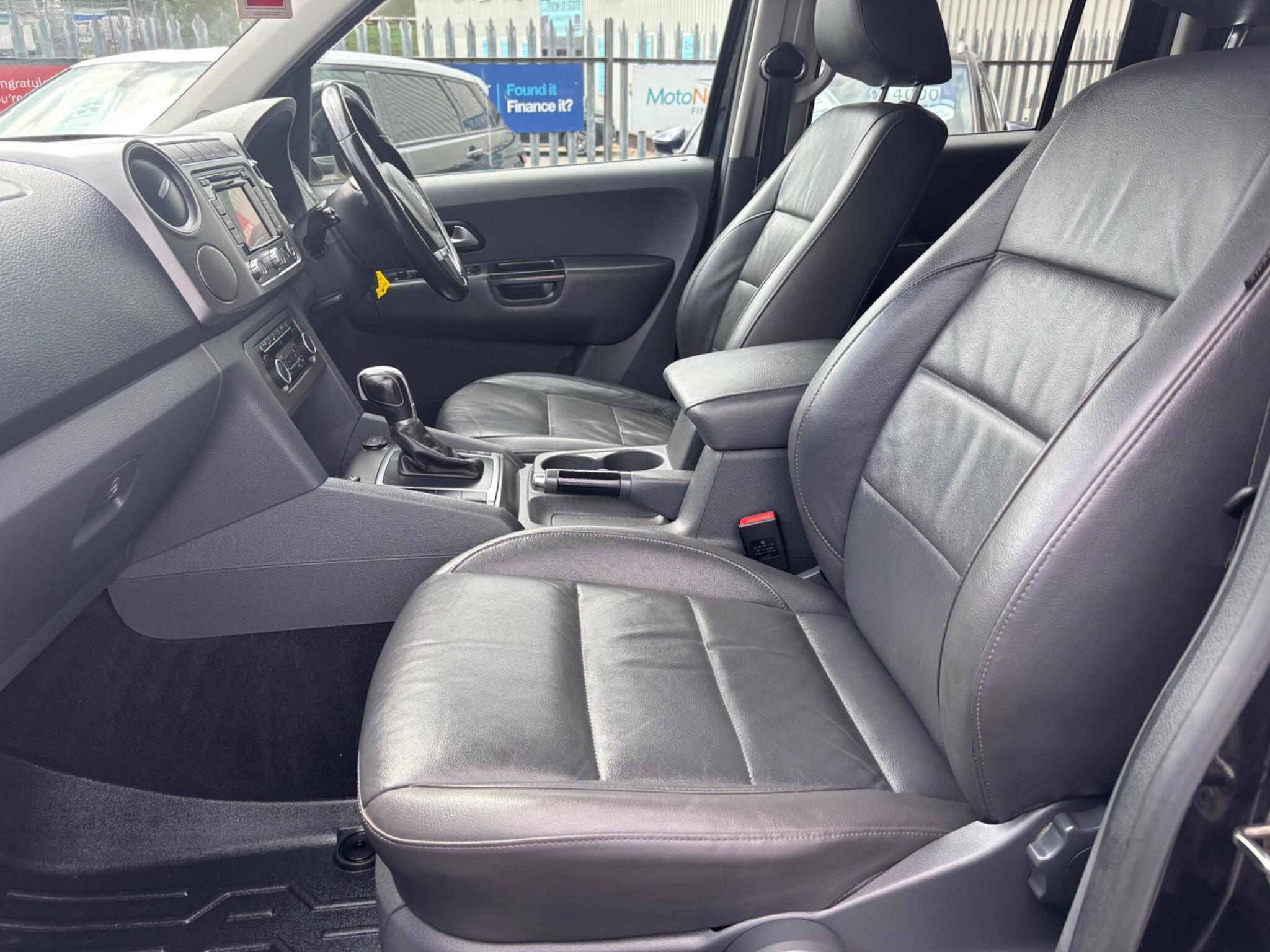 Volkswagen Amarok view 12