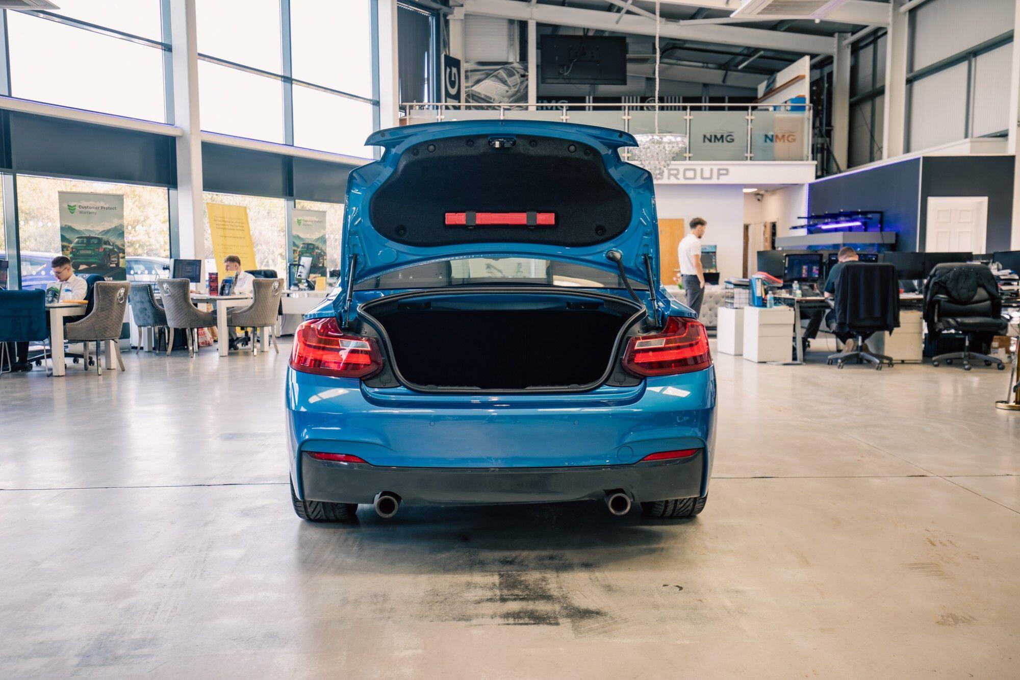 BMW 2 Series view 29