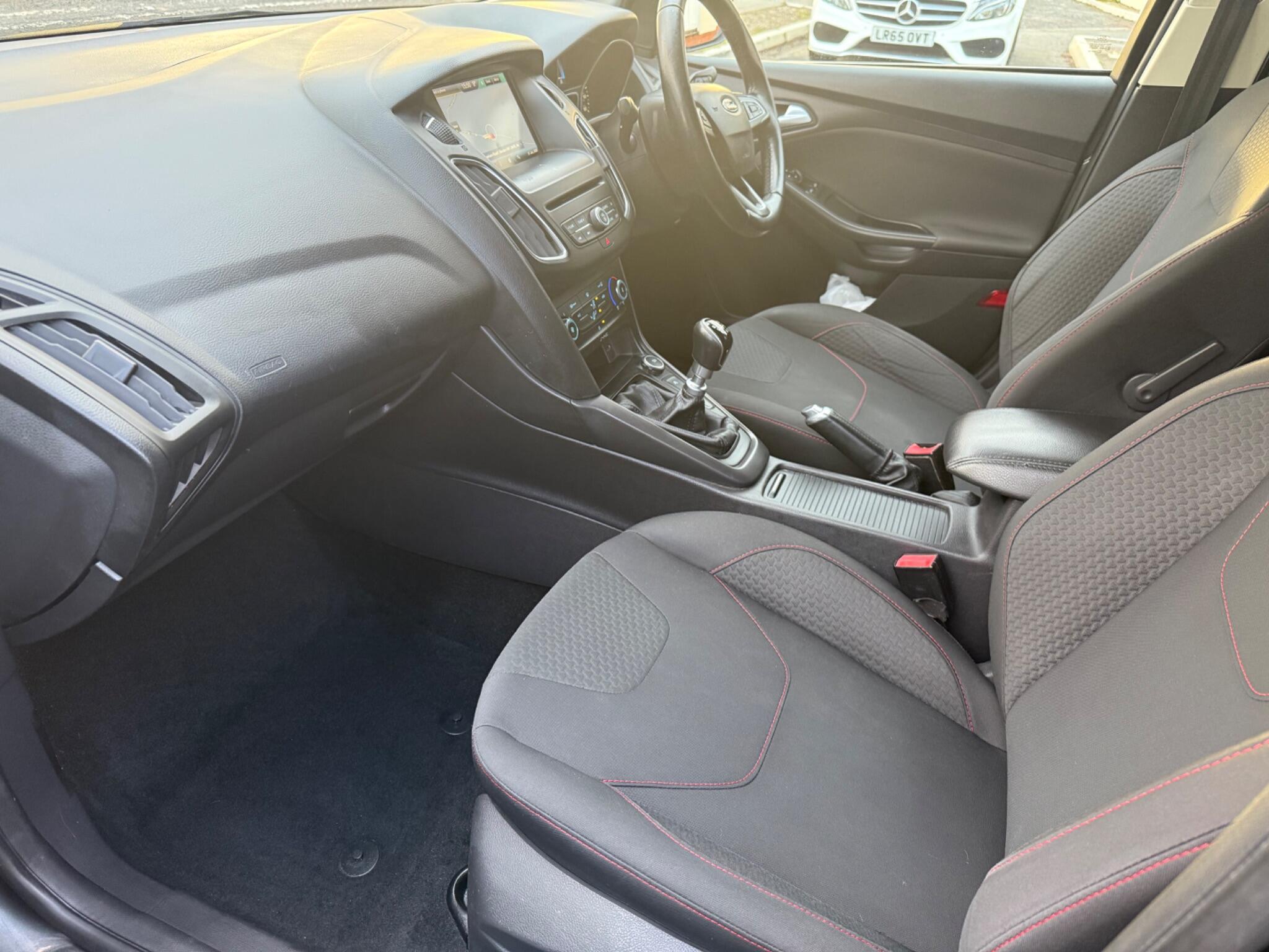2015 Ford Focus 1.5 TDCi Zetec S Euro 6 (s/s) 5dr • 92,000 miles image 17