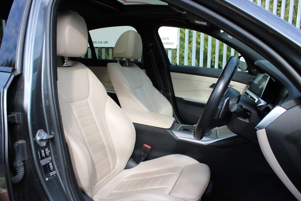 BMW 3 Series view 14