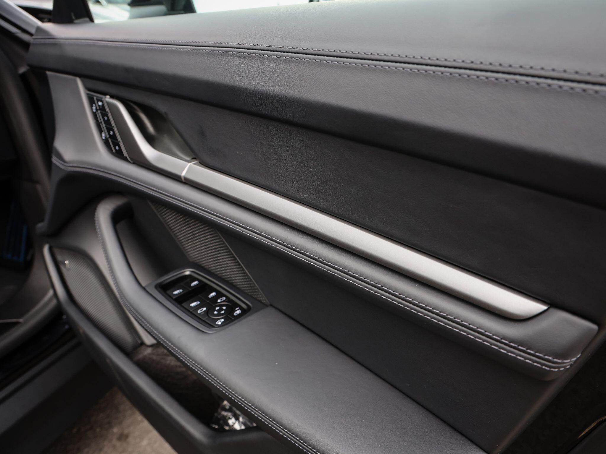 Porsche Taycan view 29