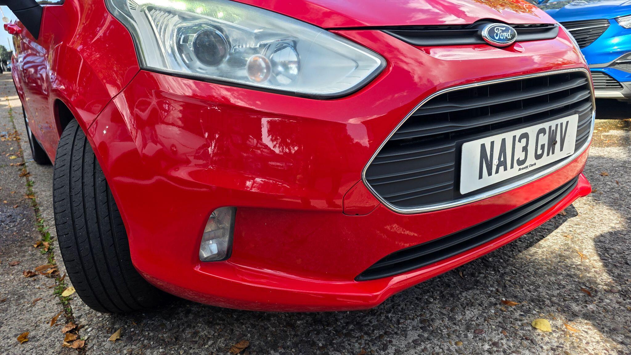 Ford B-Max view 16