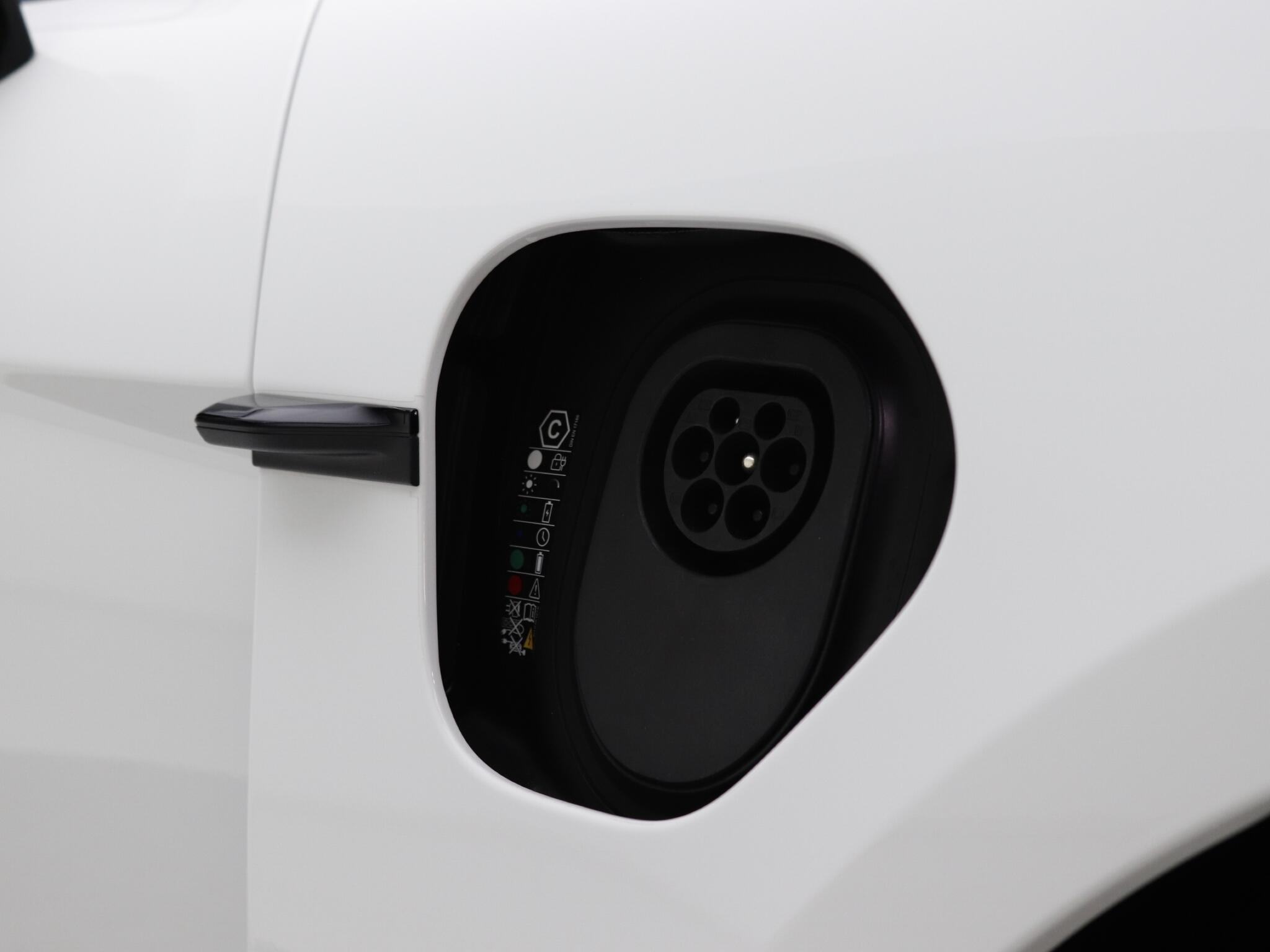 Porsche Taycan view 26