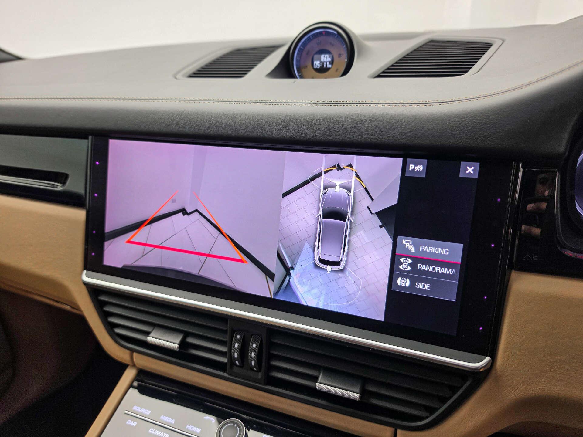 Porsche Cayenne view 13