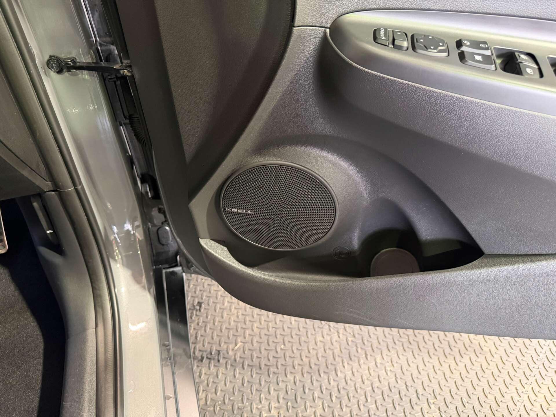 Hyundai Kona view 27