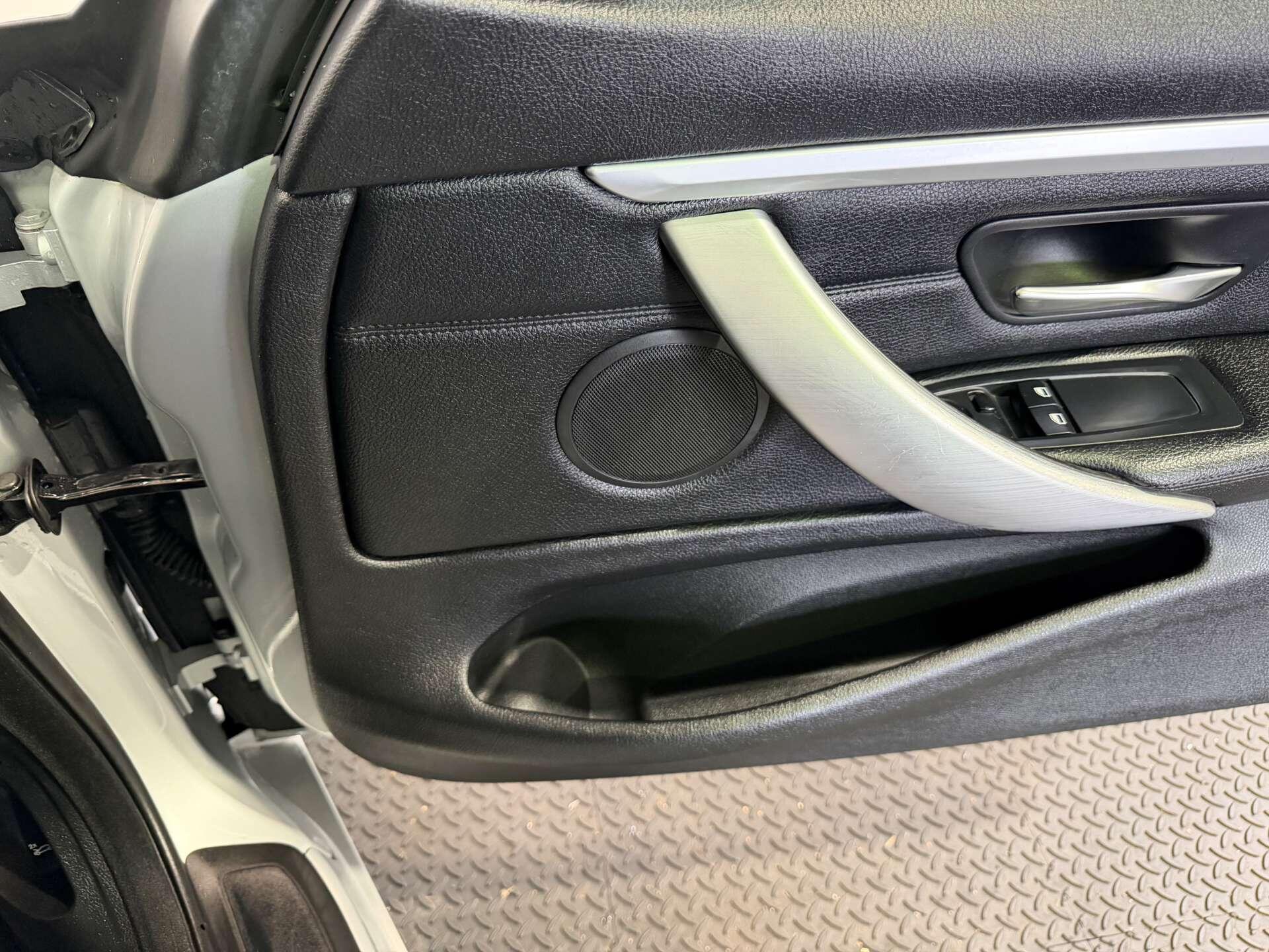 BMW 4 Series view 24