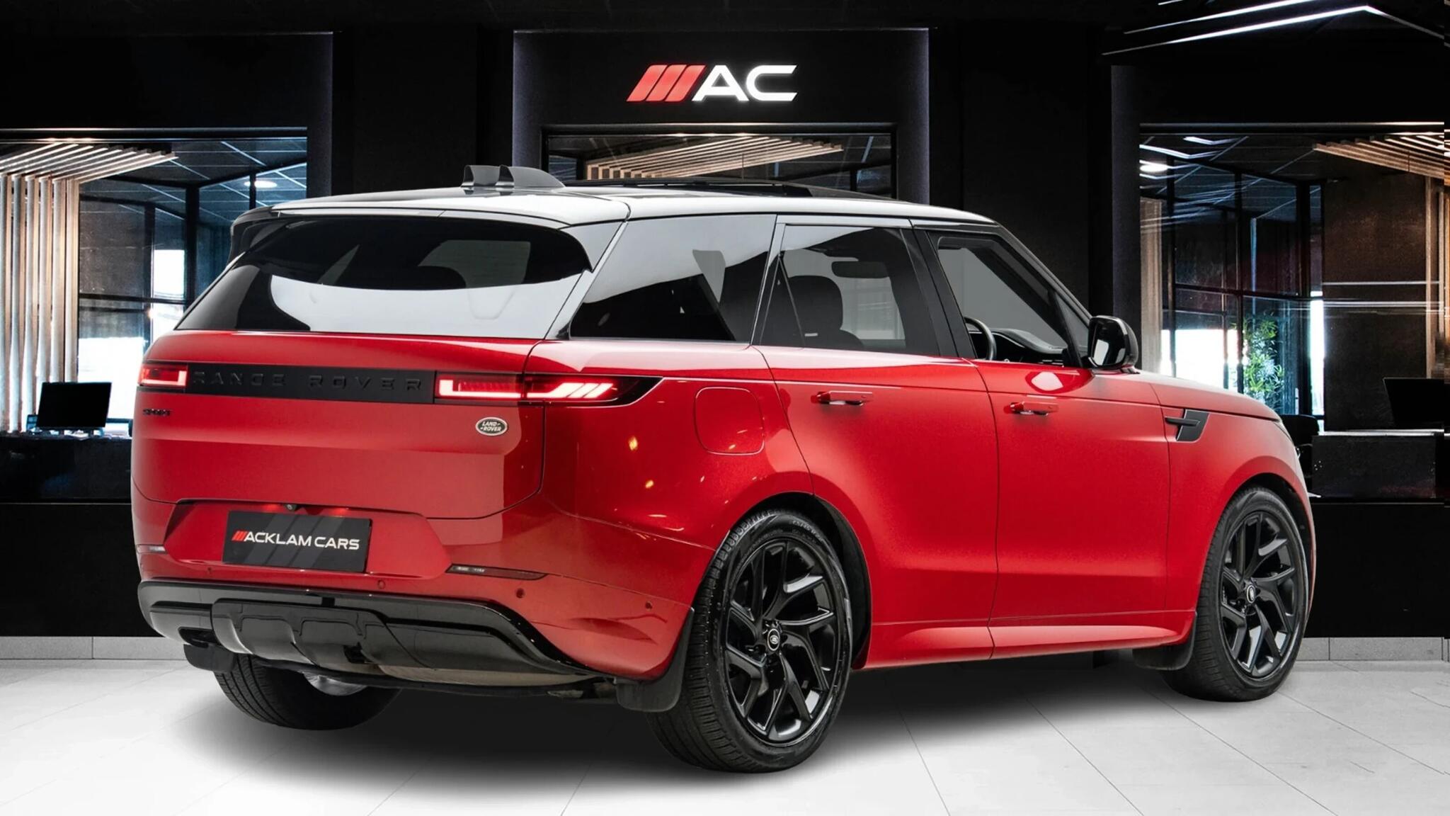 Land Rover Range Rover Sport view 4
