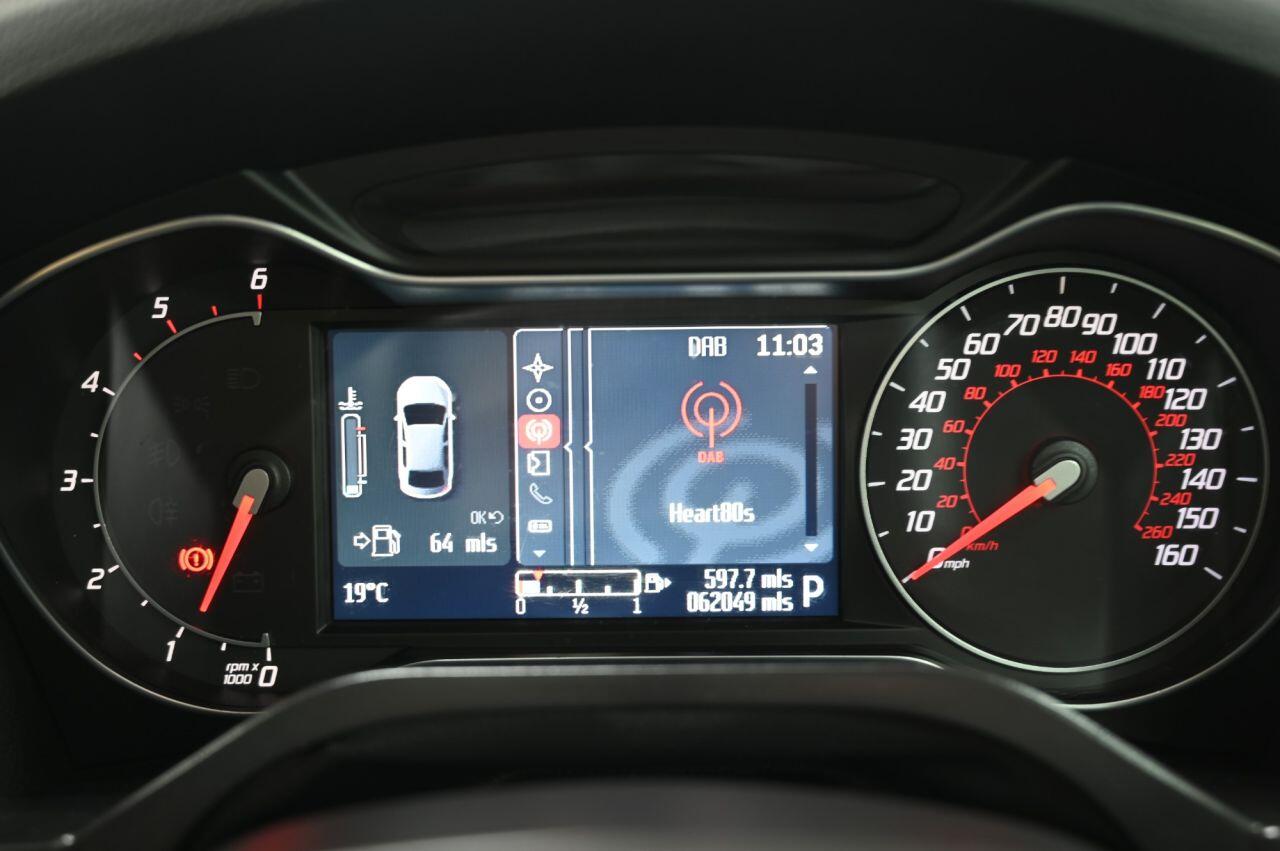 Ford Galaxy view 26