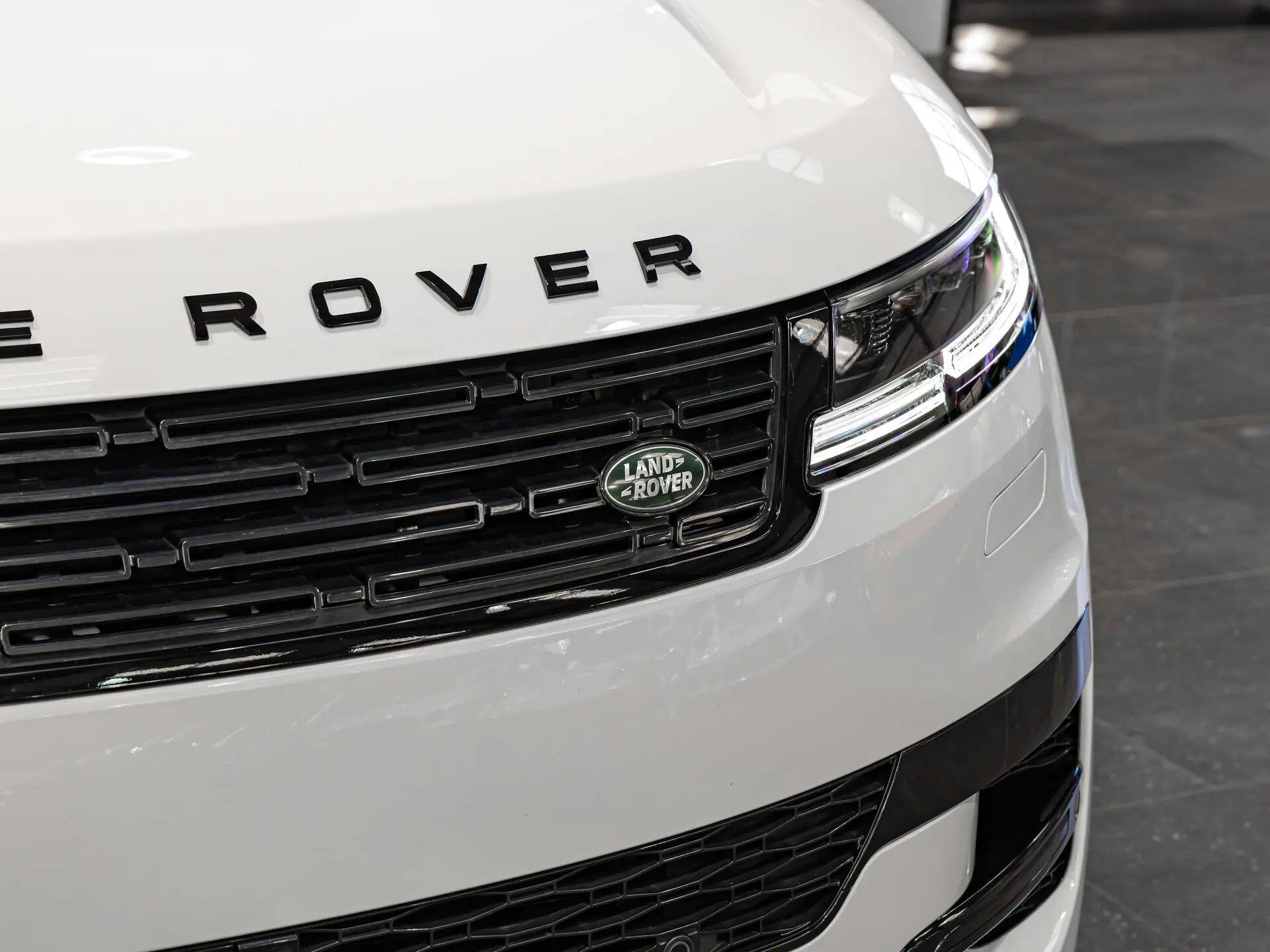 Land Rover Range Rover Sport view 14